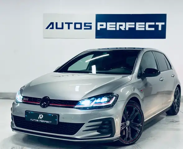 Volkswagen Golf GTI 2.0 BOITE AUTO PALETTE PDC NAVI CARPLAY XENON JA18