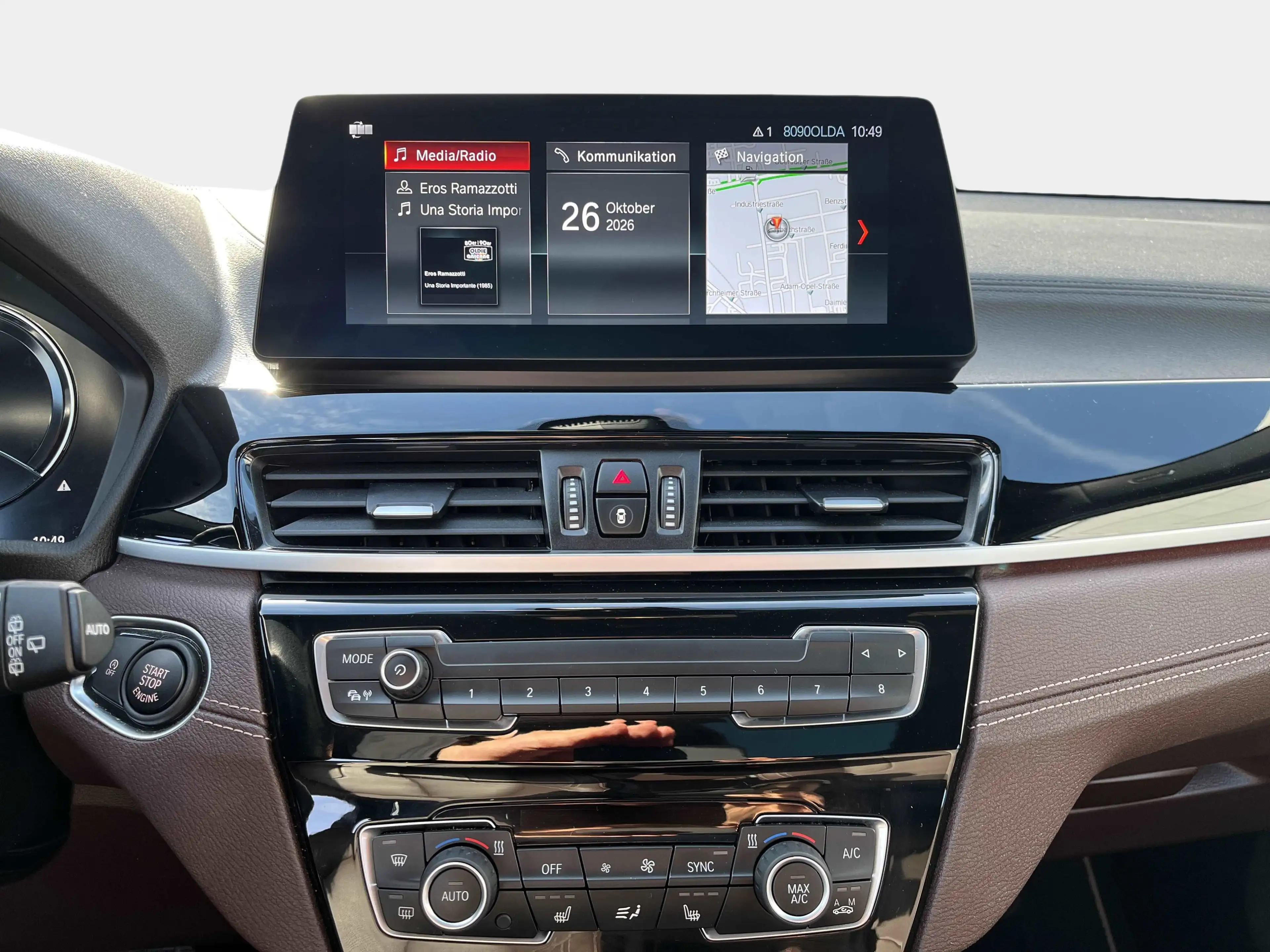 BMW X2 xDrive18d — photo 13