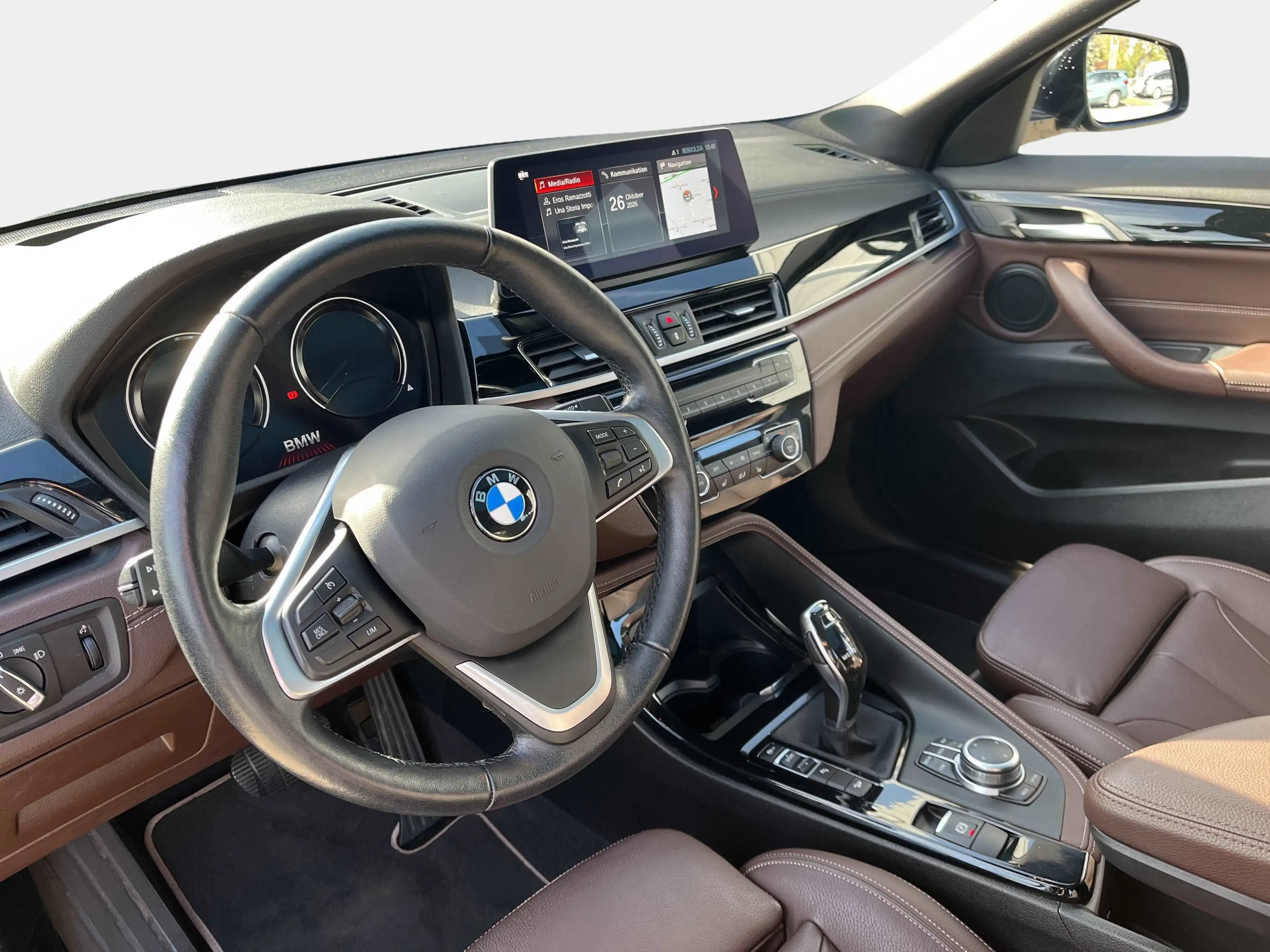 BMW X2 xDrive18d — photo 11