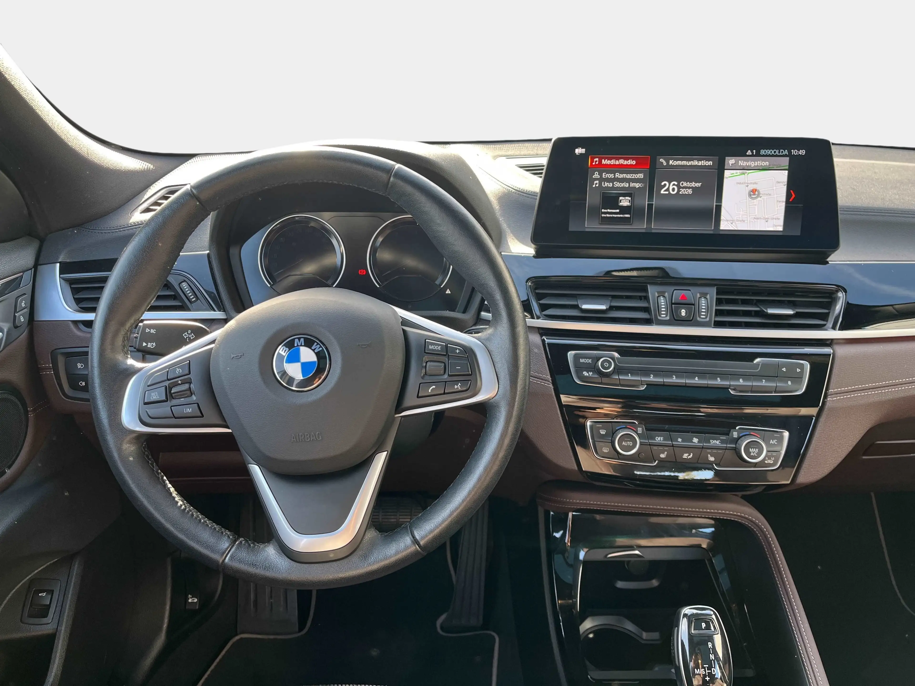 BMW X2 xDrive18d — photo 12