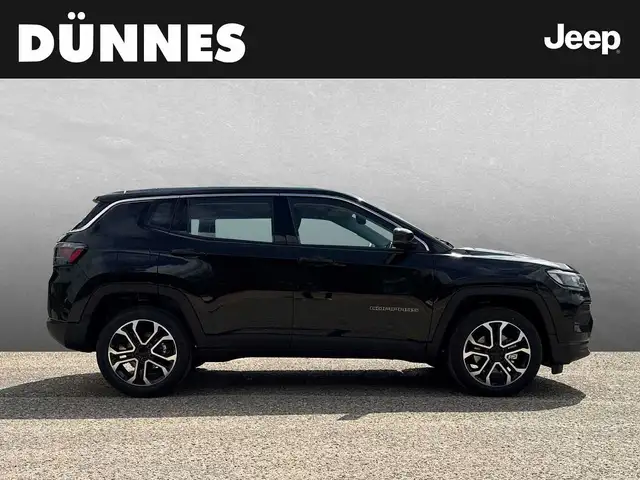 Jeep Compass view 3
