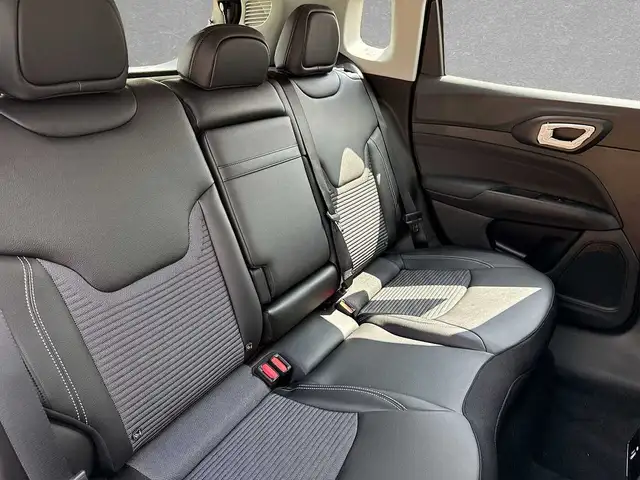 Jeep Compass view 11