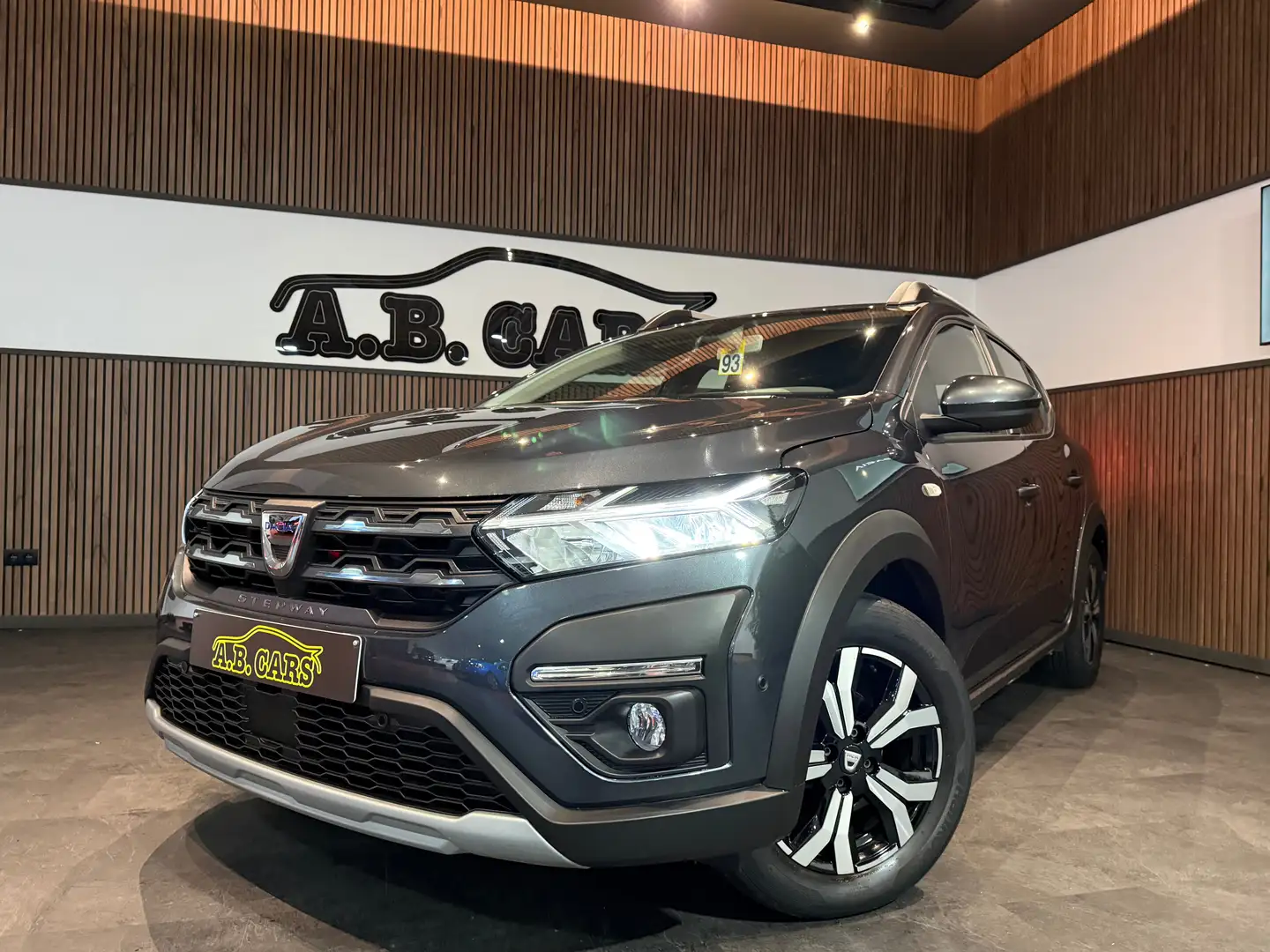 Dacia Sandero Stepway 1.0 TCe *AUTOMATIQUE*GARANTIE 12MOIS* Grau - 1