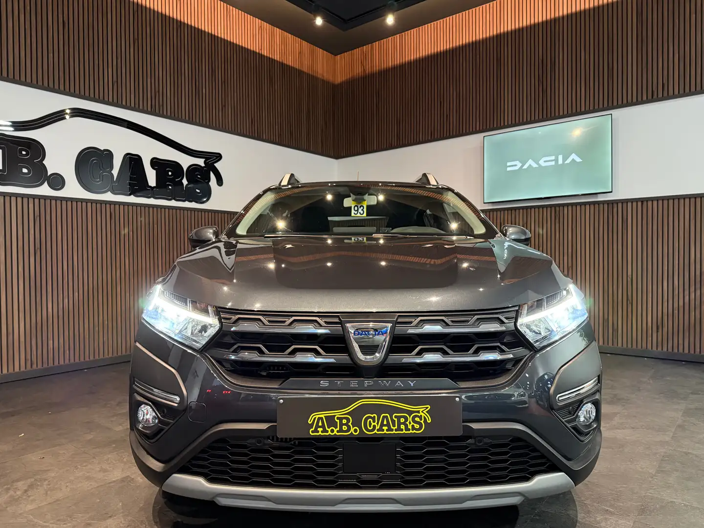 Dacia Sandero Stepway 1.0 TCe *AUTOMATIQUE*GARANTIE 12MOIS* Grau - 2