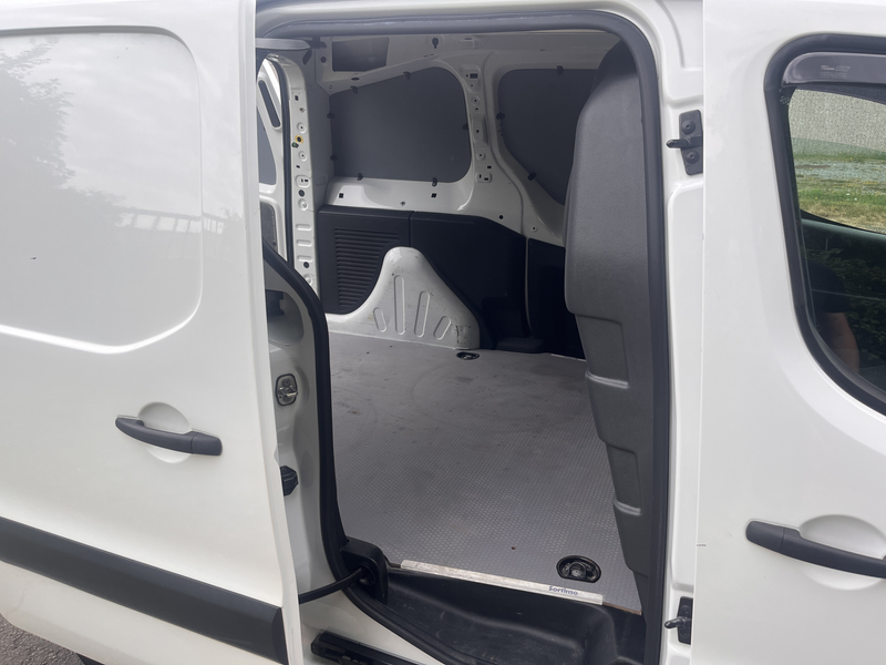 Citroen Berlingo 1.6 BlueHDi L1 — photo 13