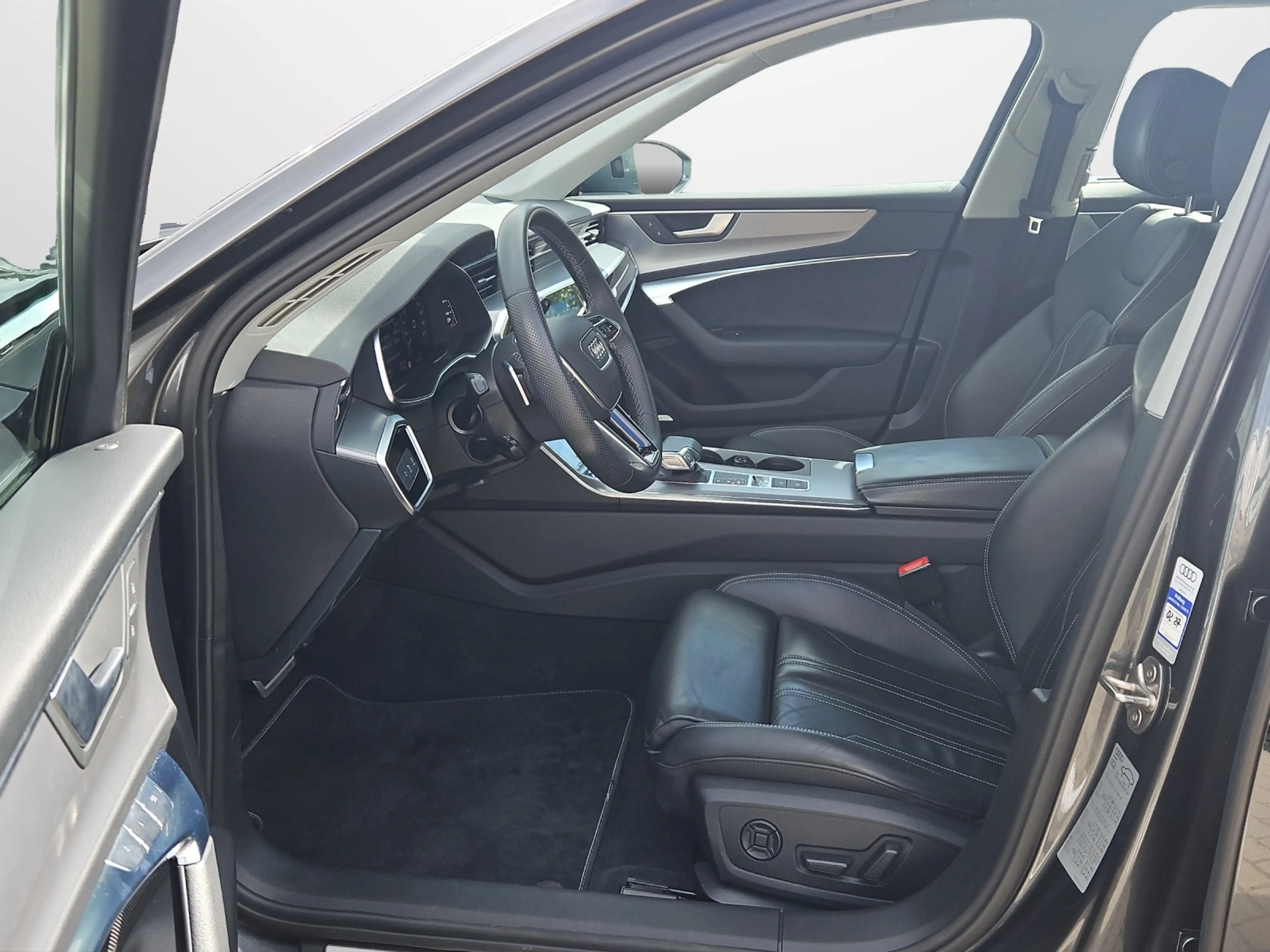 Audi A6 Avant 55 TFSI e S tronic quattro NaviPlus Matri... — photo 7