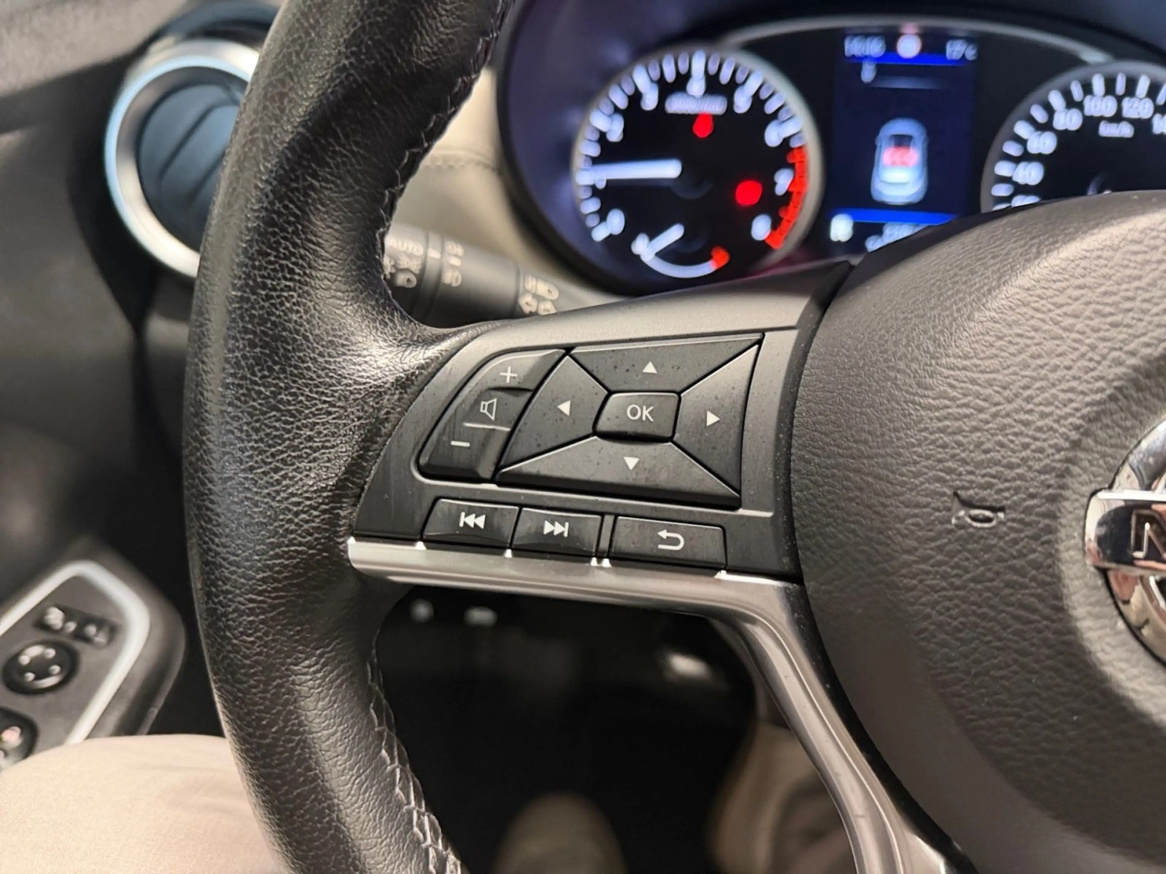 Nissan Micra 1.0 IG-T Xtronic N-Design Navi*Kessy*PDC — photo 15