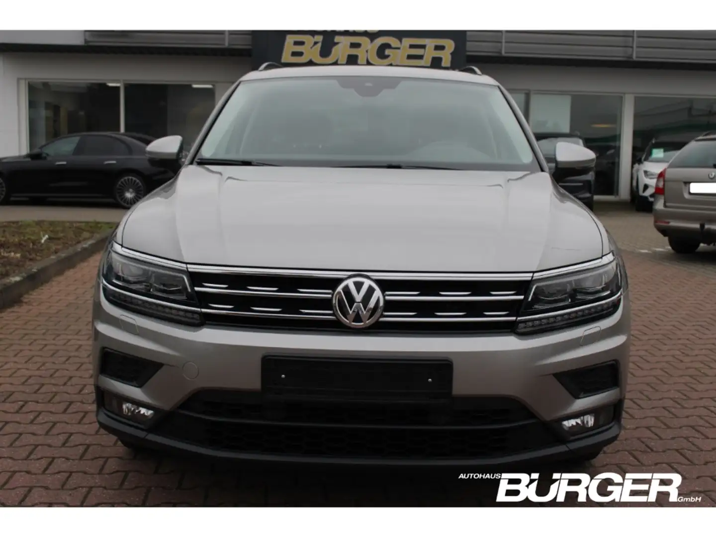 Volkswagen Tiguan Comfortline AHK El. Pano Navi HUD StandHZG LED ACC Argent - 2