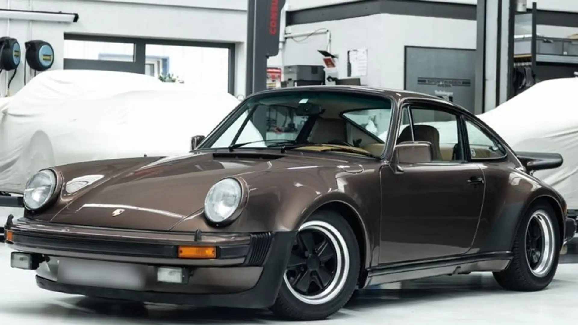 Porsche 911 Turbo 3.0 Marrón - 1