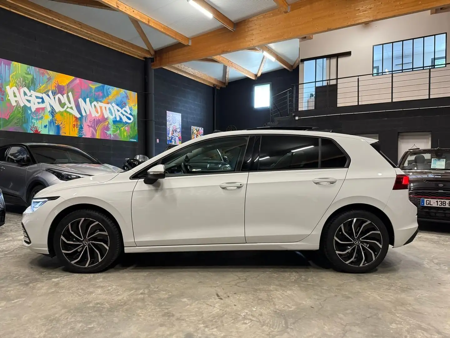 Volkswagen Golf 8 e-tsi 110 ch match life plus *1 ere Main* Weiß - 2