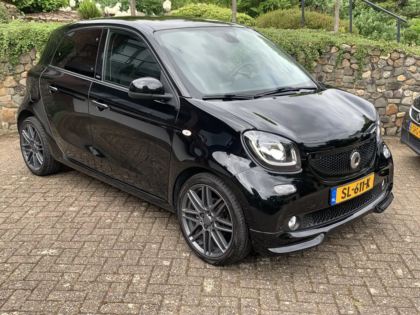 smart forFour 0,9 Turbo Brabus Style Zwart - 1