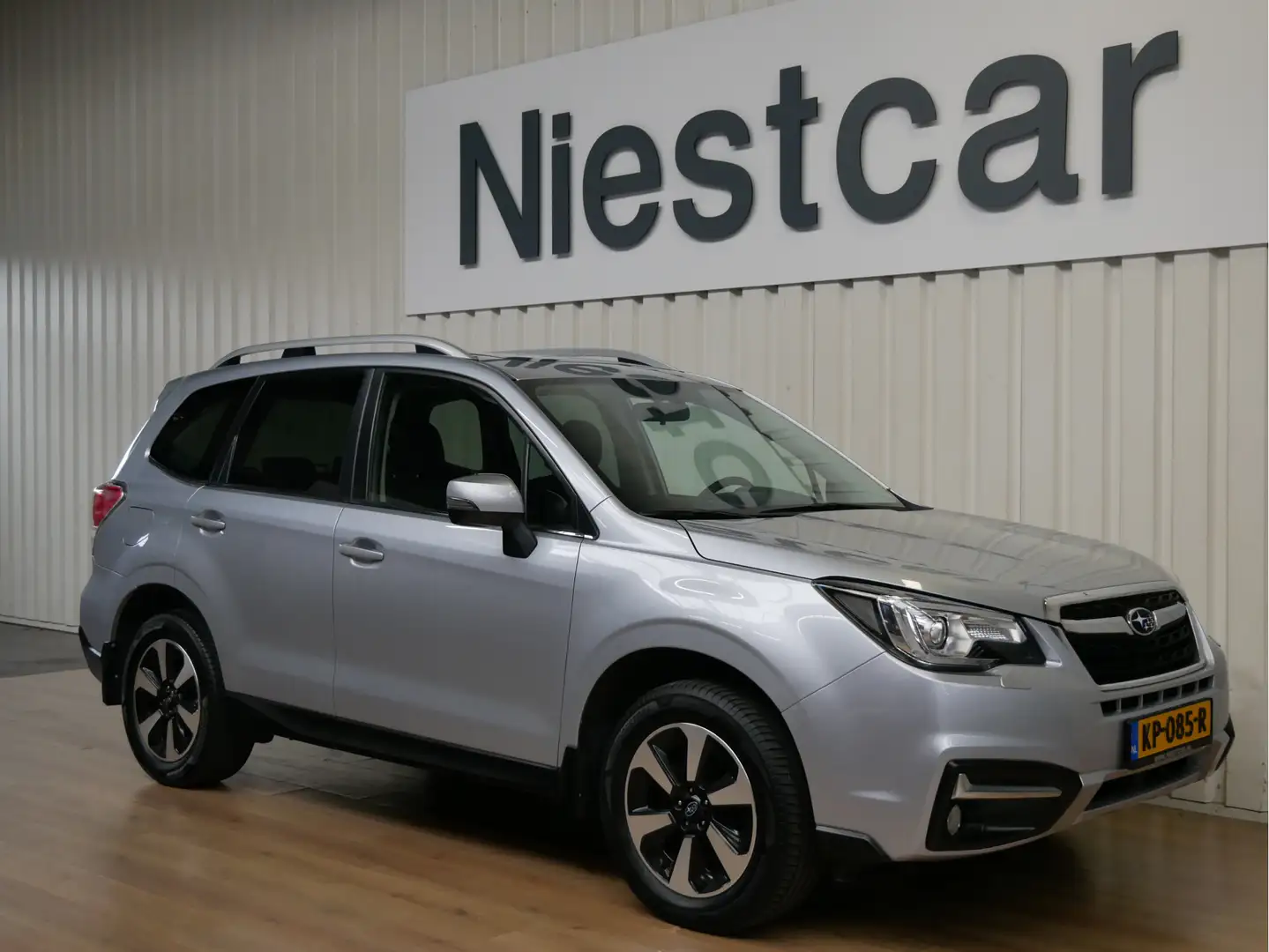 Subaru Forester 2.0 Premium Gris - 1