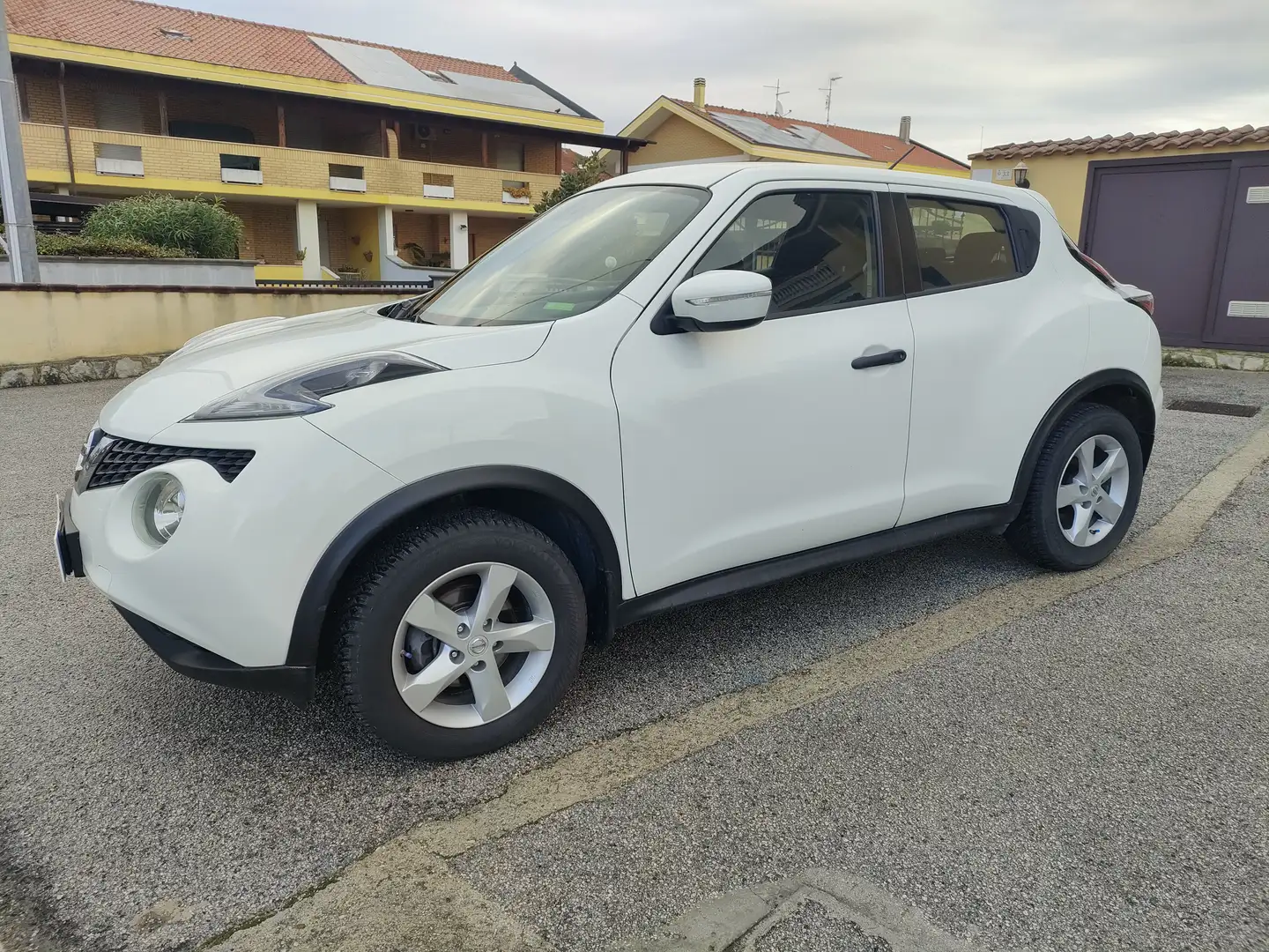 Nissan Juke Juke I 2015 1.5 dci Tekna 110cv Weiß - 2