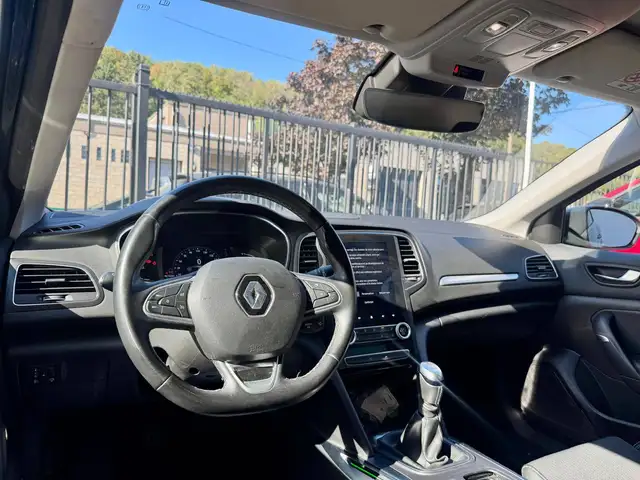 Renault Megane view 8