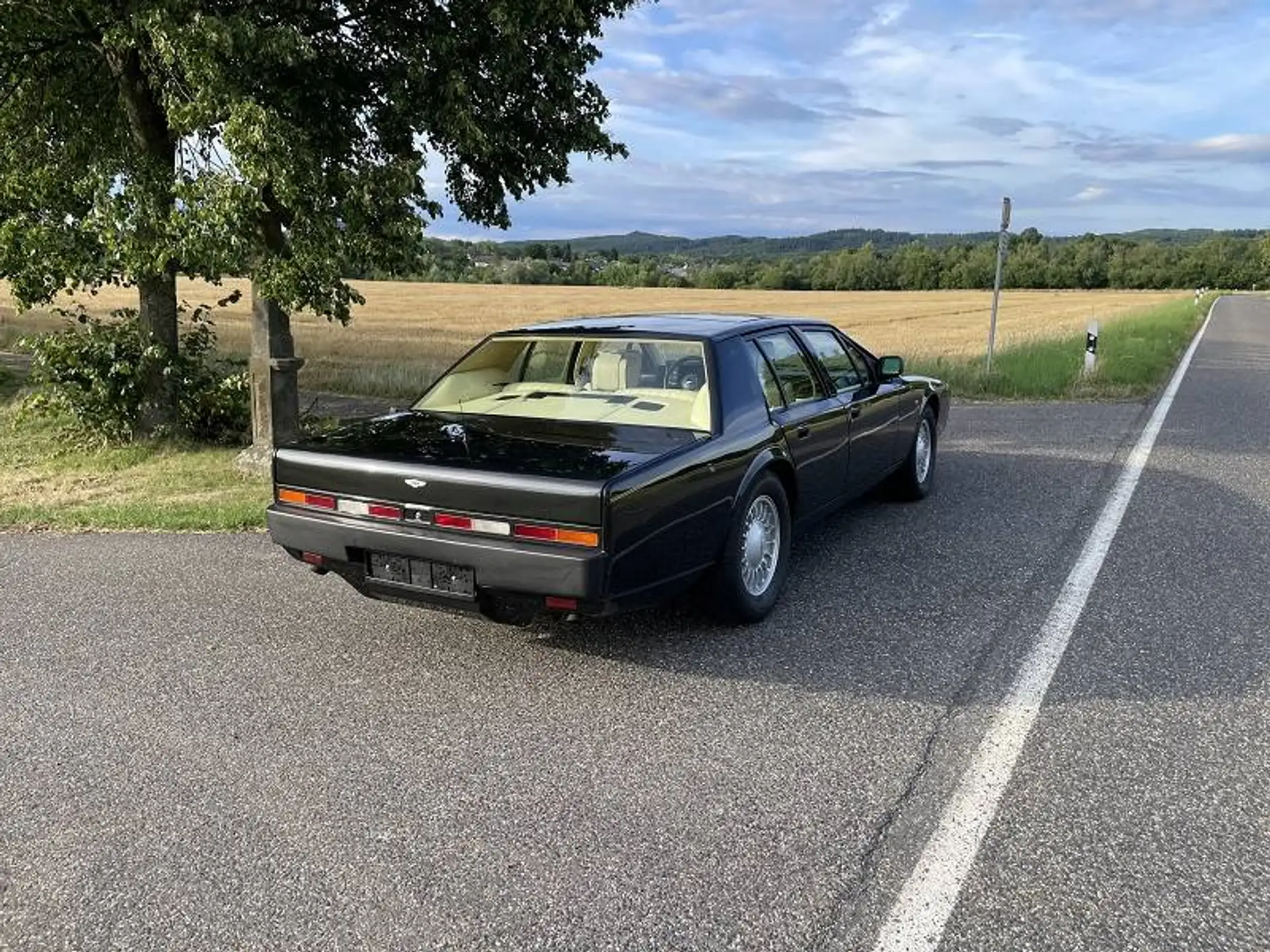 애스턴마틴 Lagonda 1990 검정 사진 2