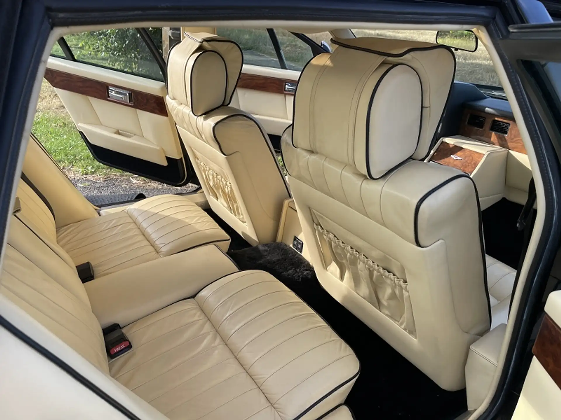 애스턴마틴 Lagonda 1990 검정 사진 7