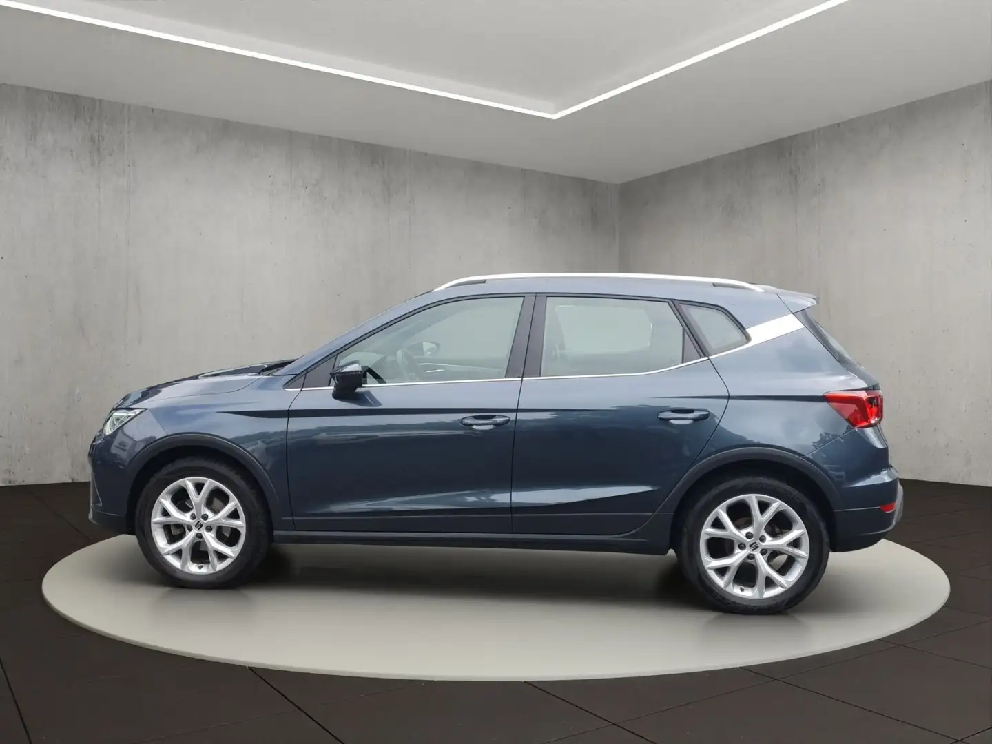 SEAT Arona 1.0 TSI FR Allwetterreifen Navigation PDC Grijs - 2