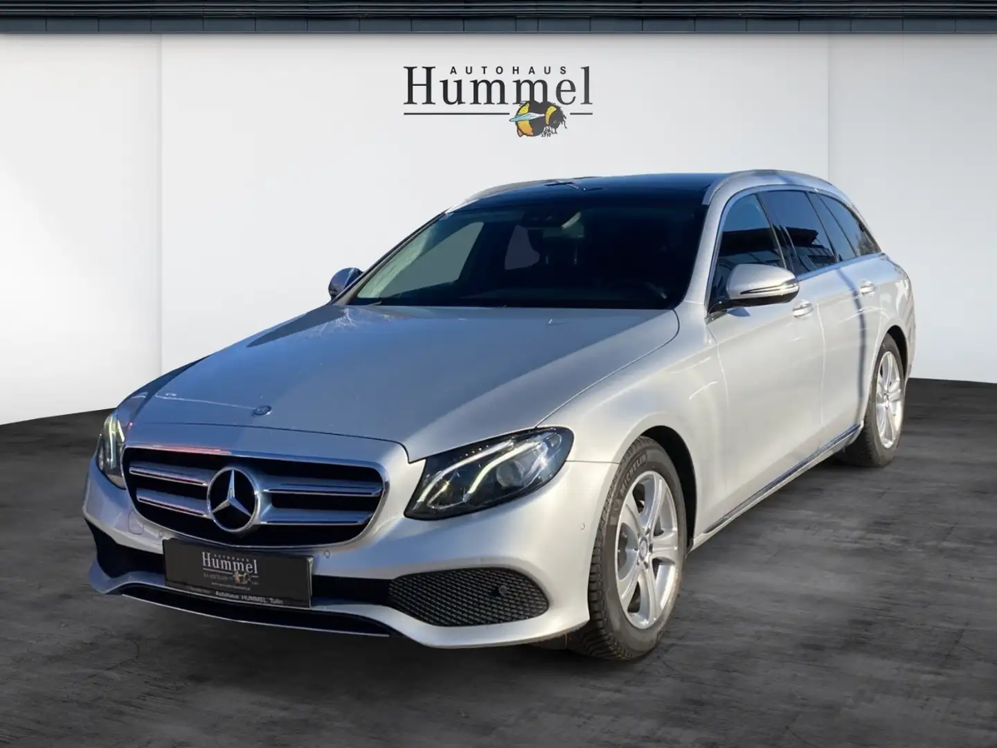 Mercedes-Benz E 220 d T-Modell PTS Shz LED Ambi eHeck CarPlay Silber - 1