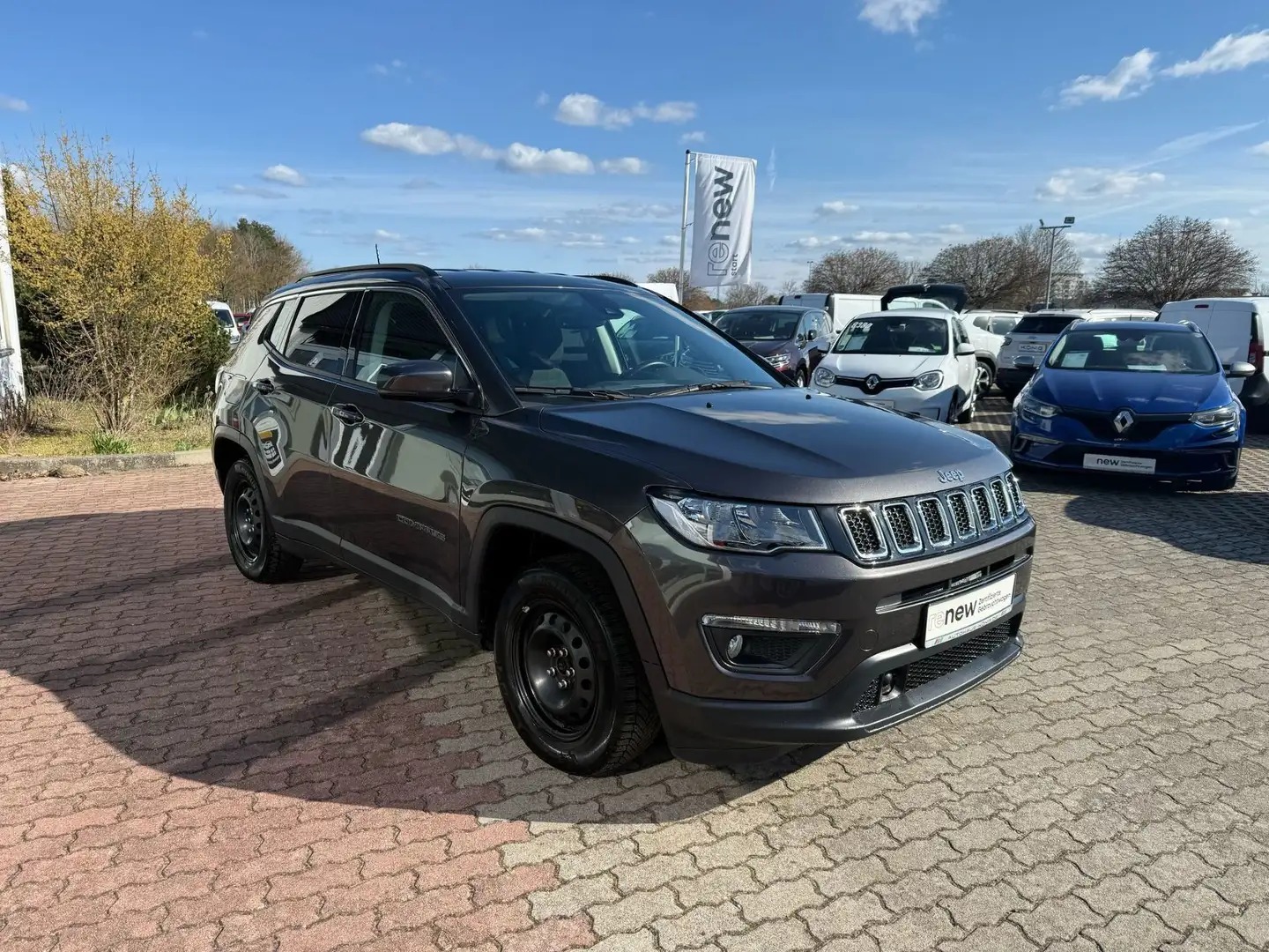 Jeep Compass 140 PS Sitzheizung Tempomat Grau - 2