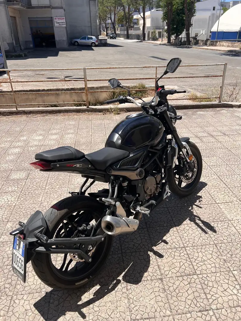 Voge 300AC Noir - 1