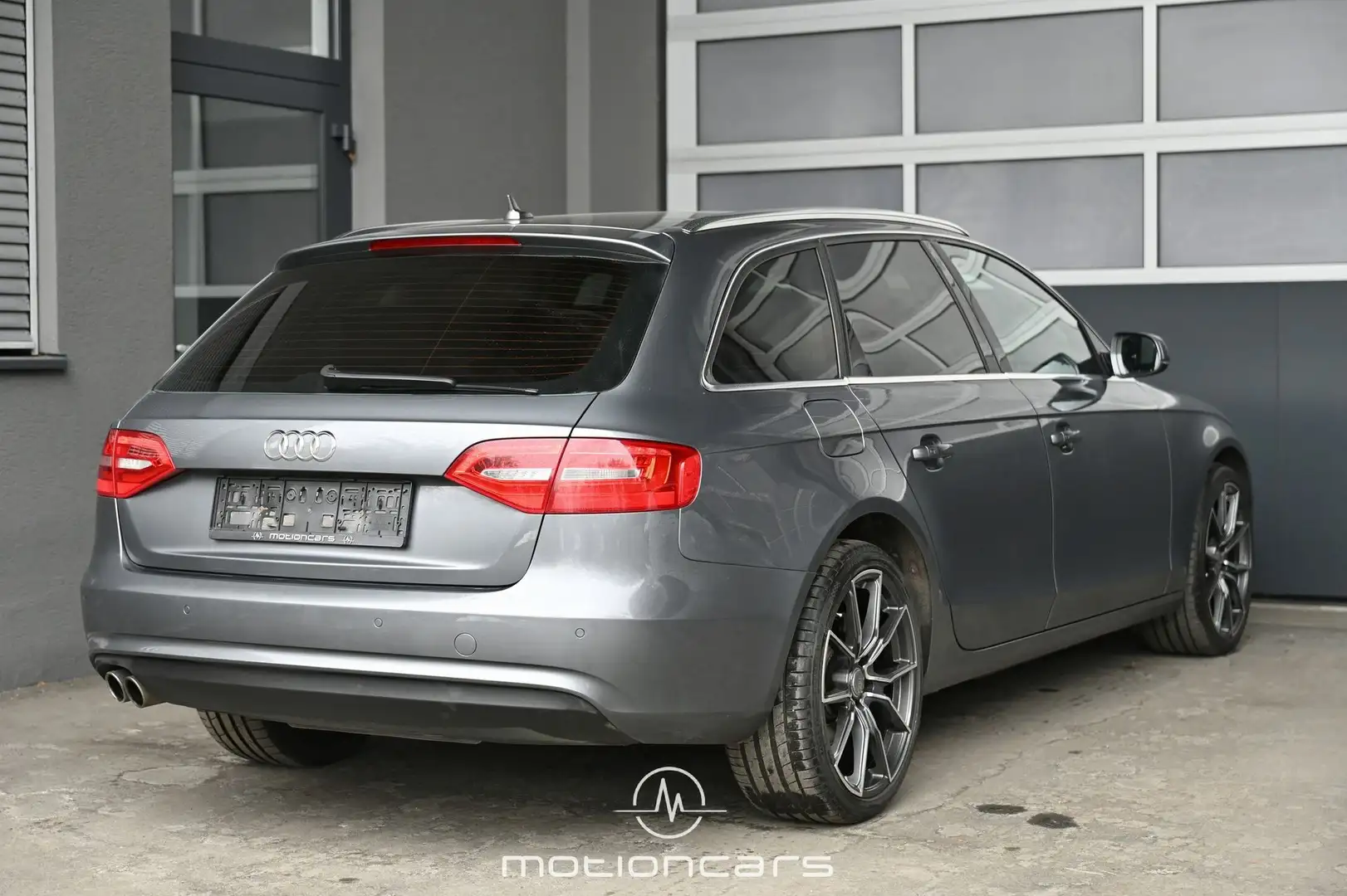 Audi A4 Basis Pickerl NEU Grau - 2