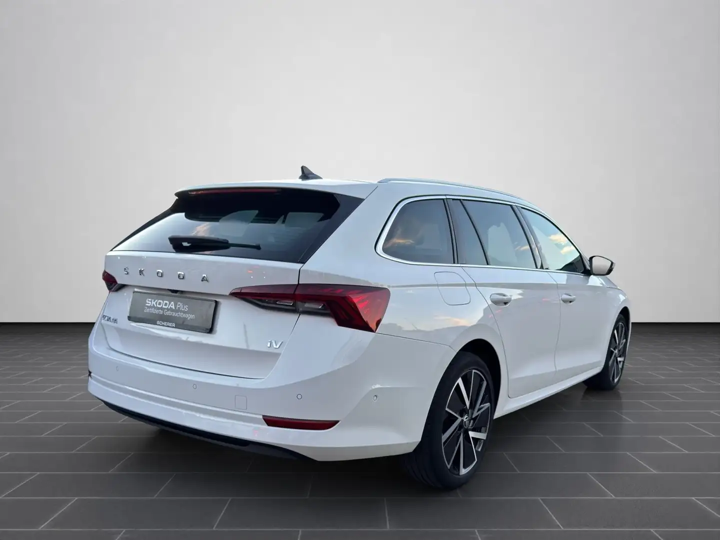 Skoda Octavia Combi 1.4 TSI iV First Edition Standheiz Weiß - 2
