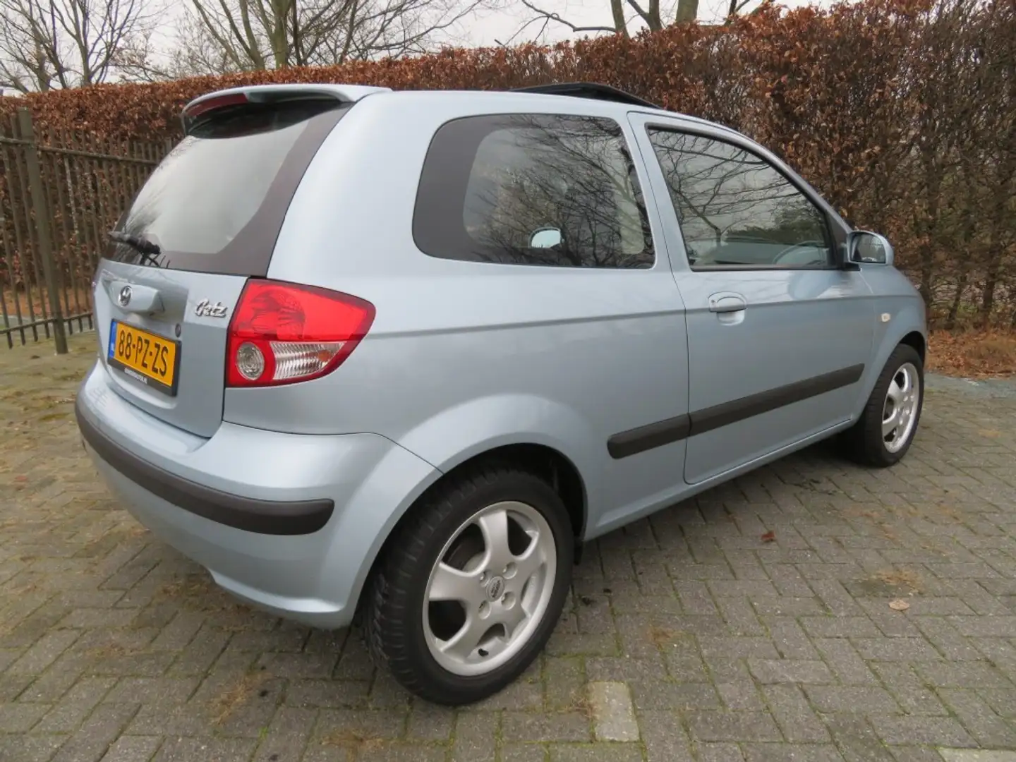 Hyundai Getz 1.3I DYNAMIC SKY 1e Eigenaaar Blauw - 2
