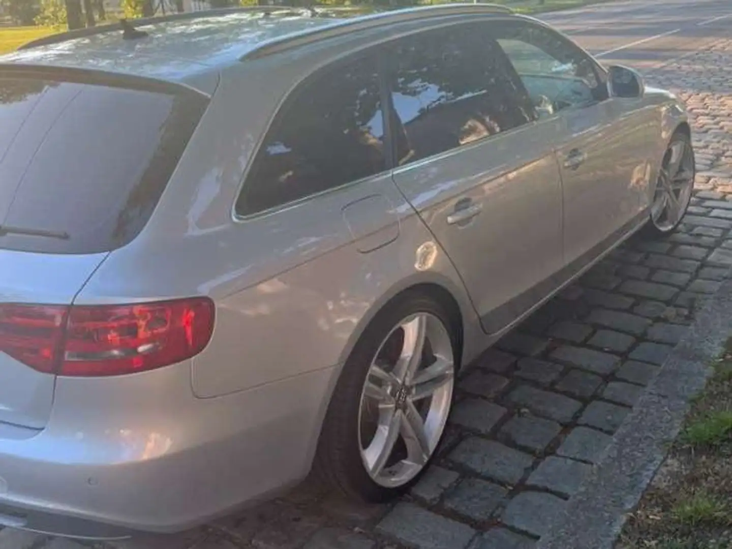 Audi A4 A4 Avant 2,0 TDI DPF Silber - 1