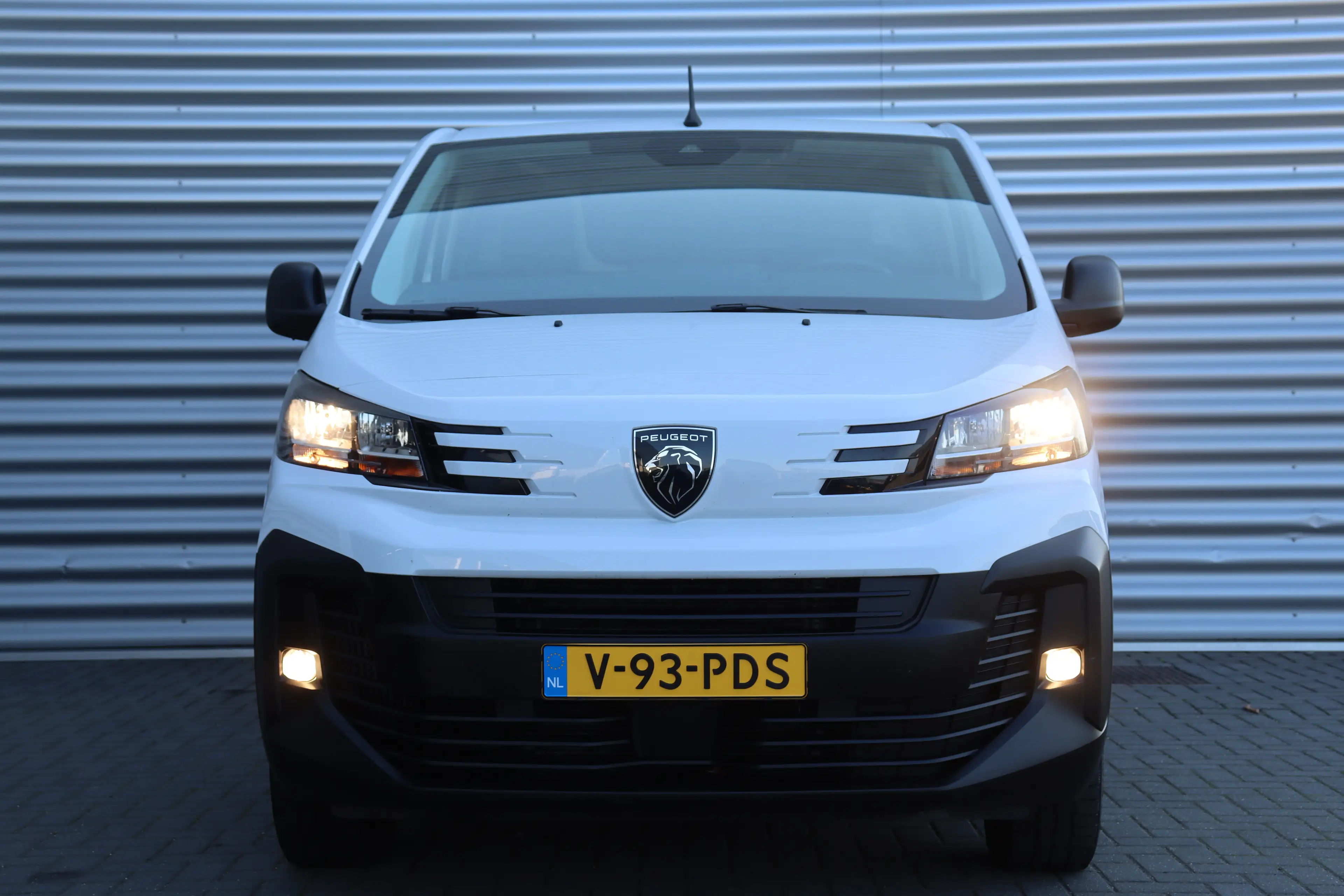 Peugeot Expert 2.0 BLUEHDI 145PK L3H1 AUTOMAAT / NAVI / AIRCO / L — photo 5