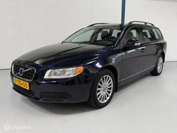 2.5T Momentum AUTOMAAT / LEER / XENON