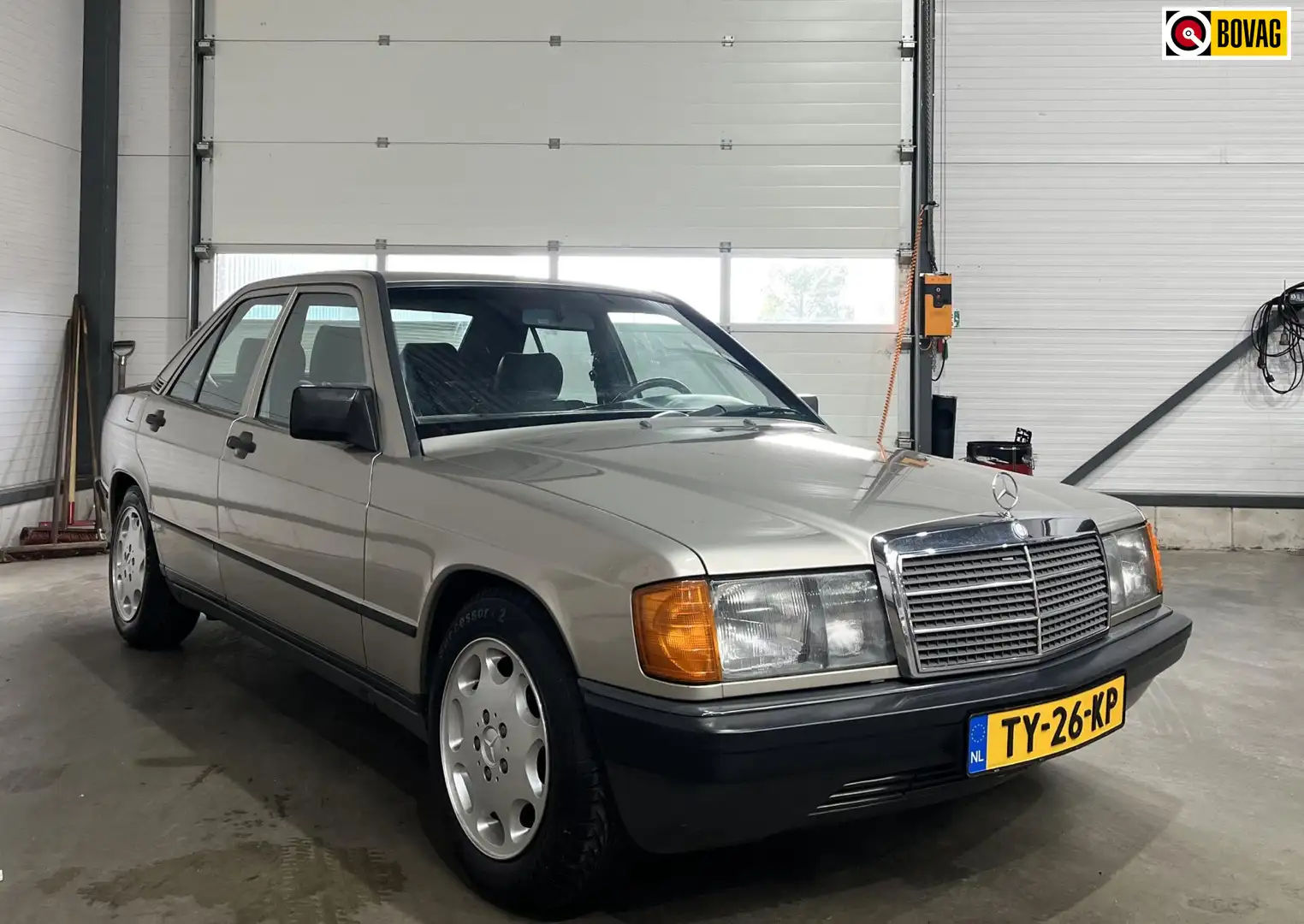 Mercedes-Benz 190 2.3 E origineel nederlands - nette staat Beige - 1