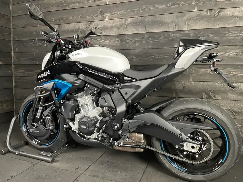 CFMOTO 675 NK - foto 7