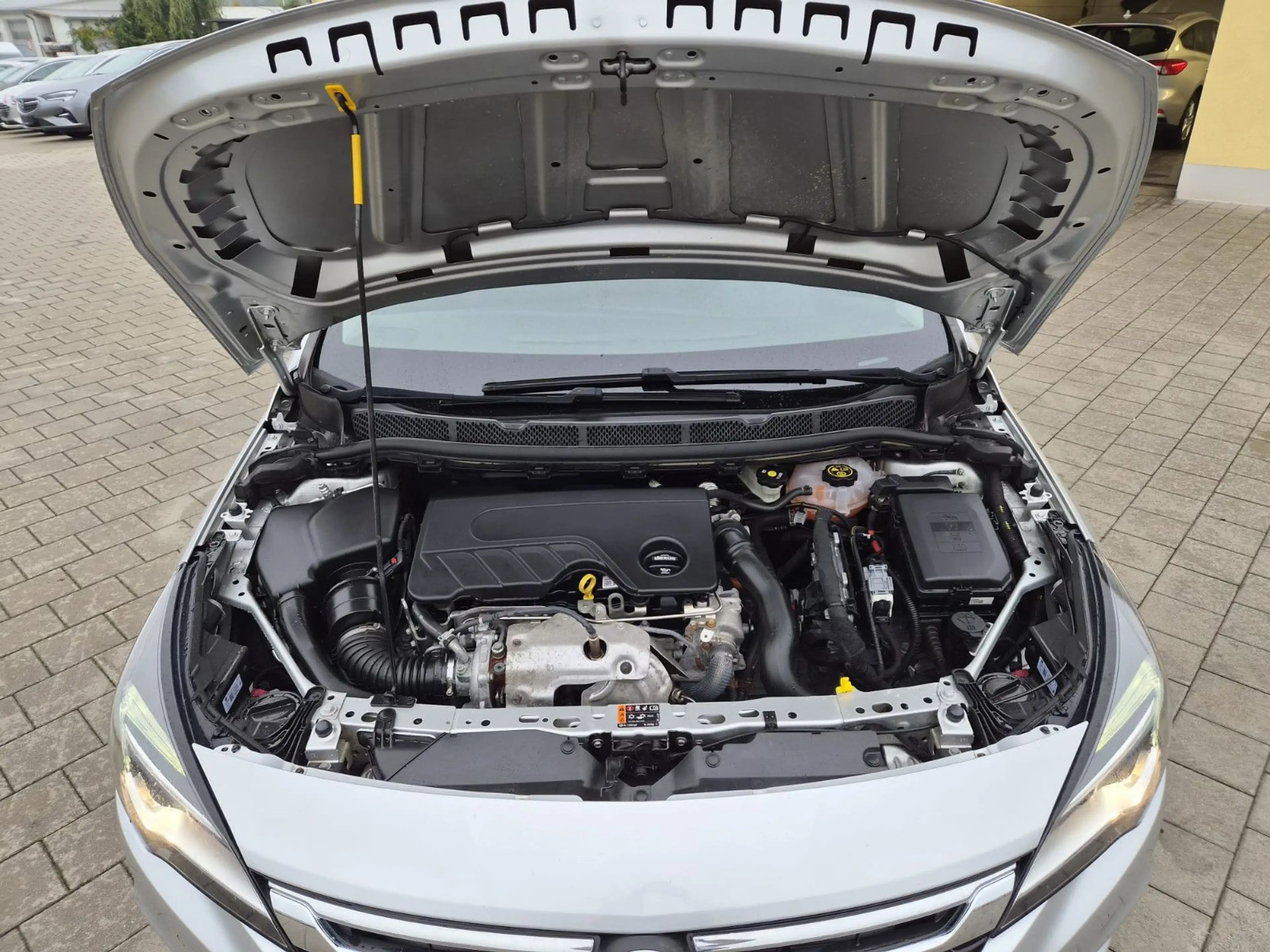 Opel Astra K SportsTourer Edition 1,6 CDTI*1 Hand*AHK — photo 25
