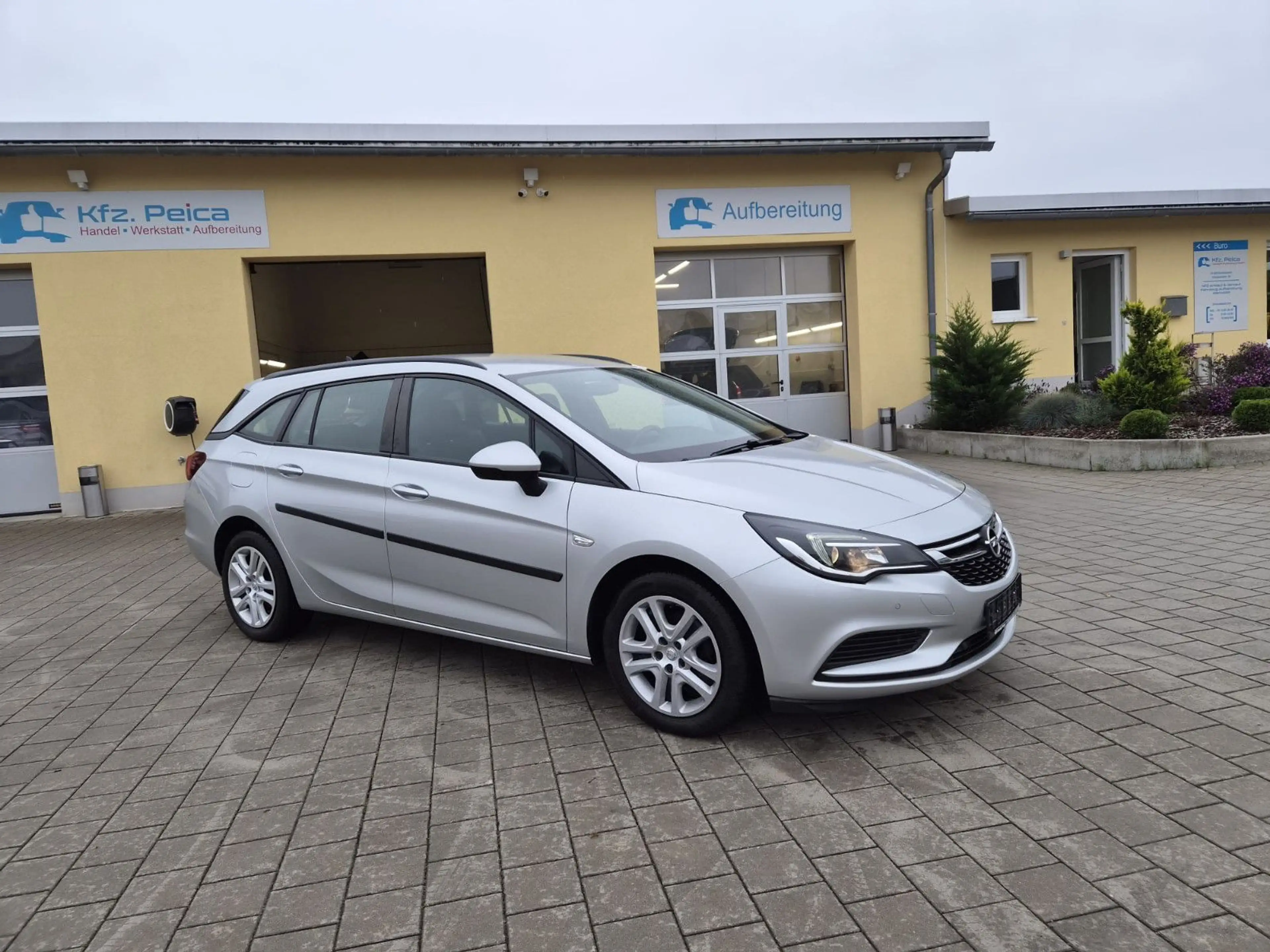 Opel Astra K SportsTourer Edition 1,6 CDTI*1 Hand*AHK