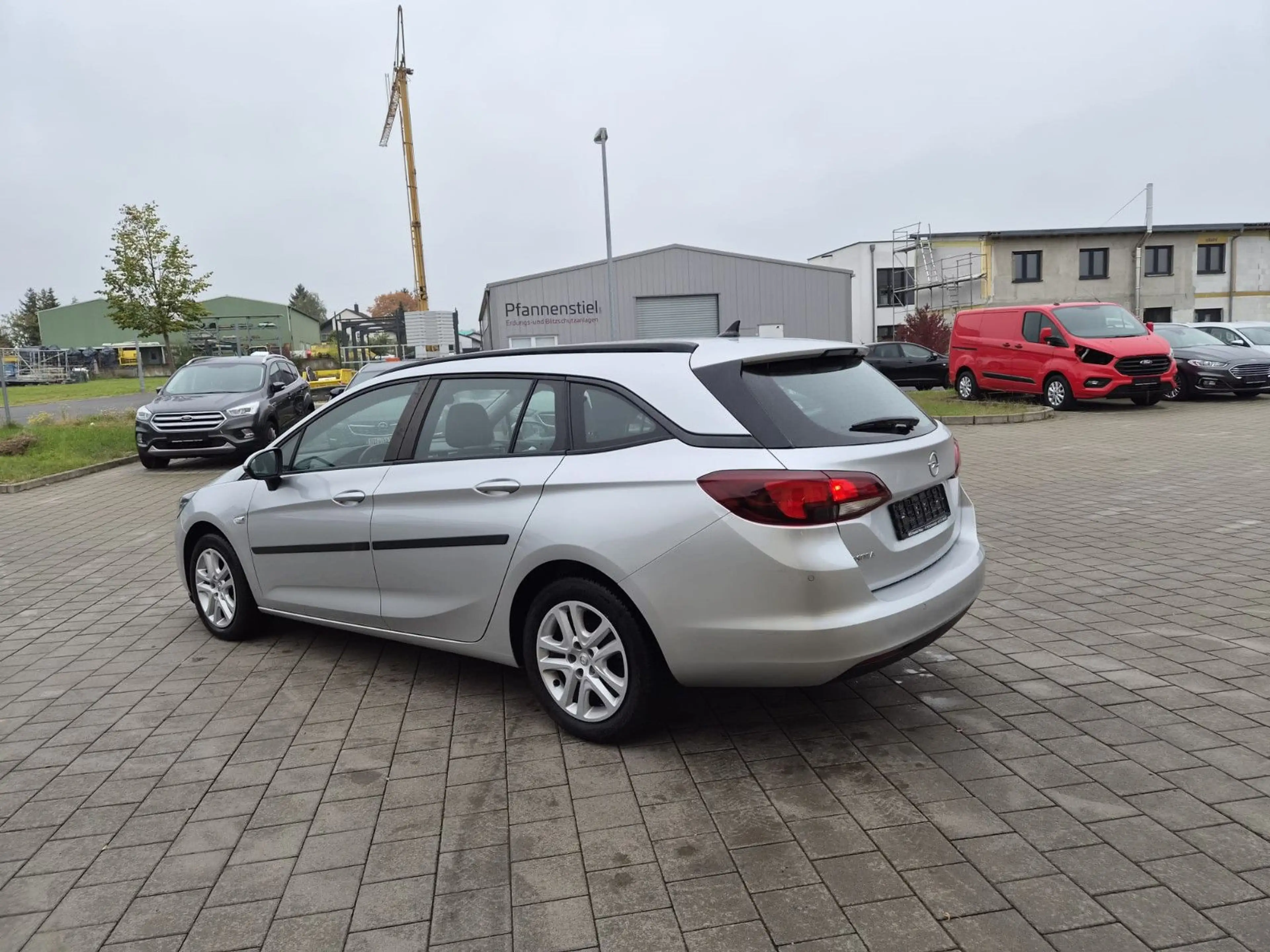 Opel Astra K SportsTourer Edition 1,6 CDTI*1 Hand*AHK — photo 6