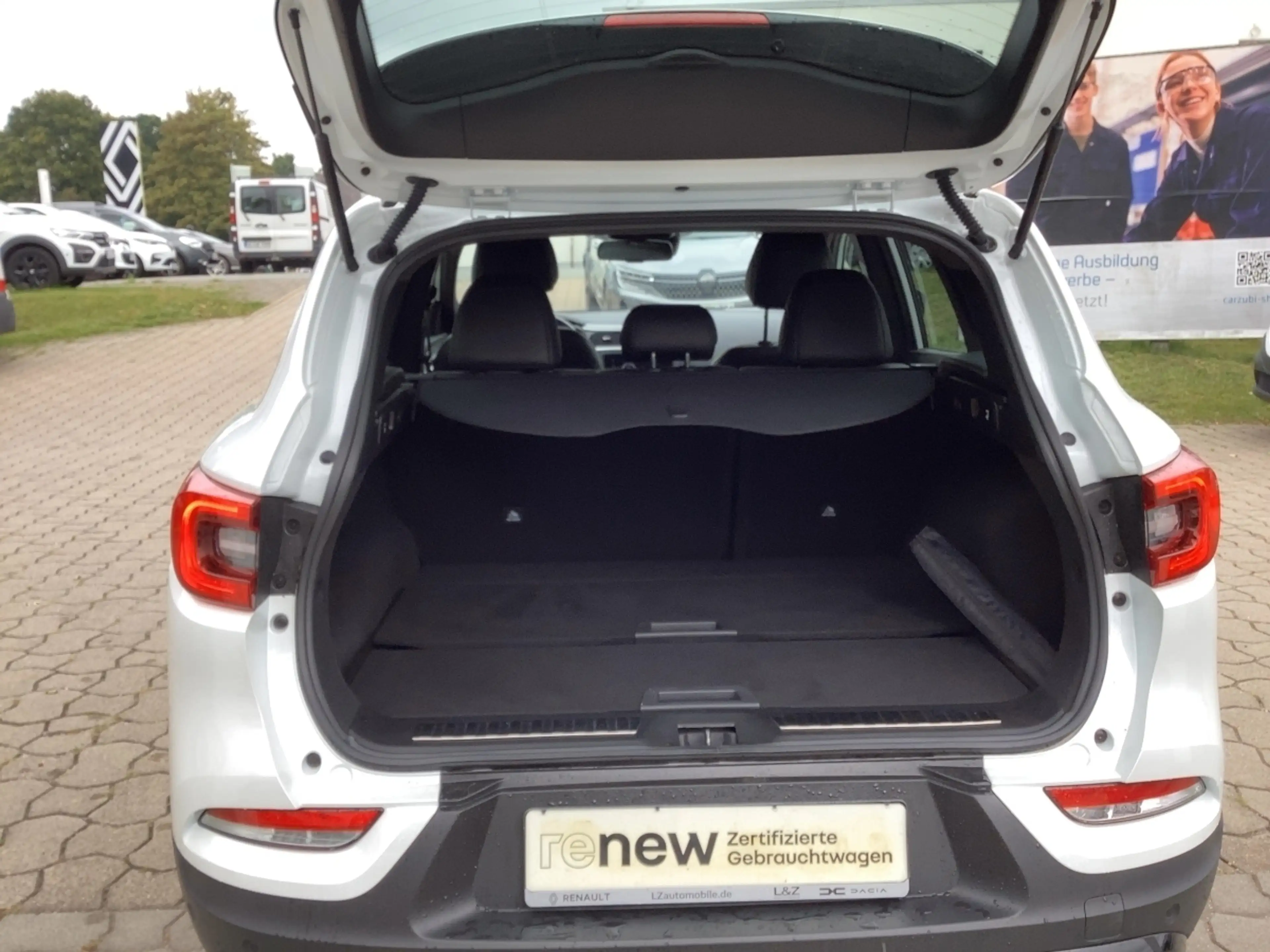 Renault Kadjar TCe 140 EDC Black Edition — photo 13