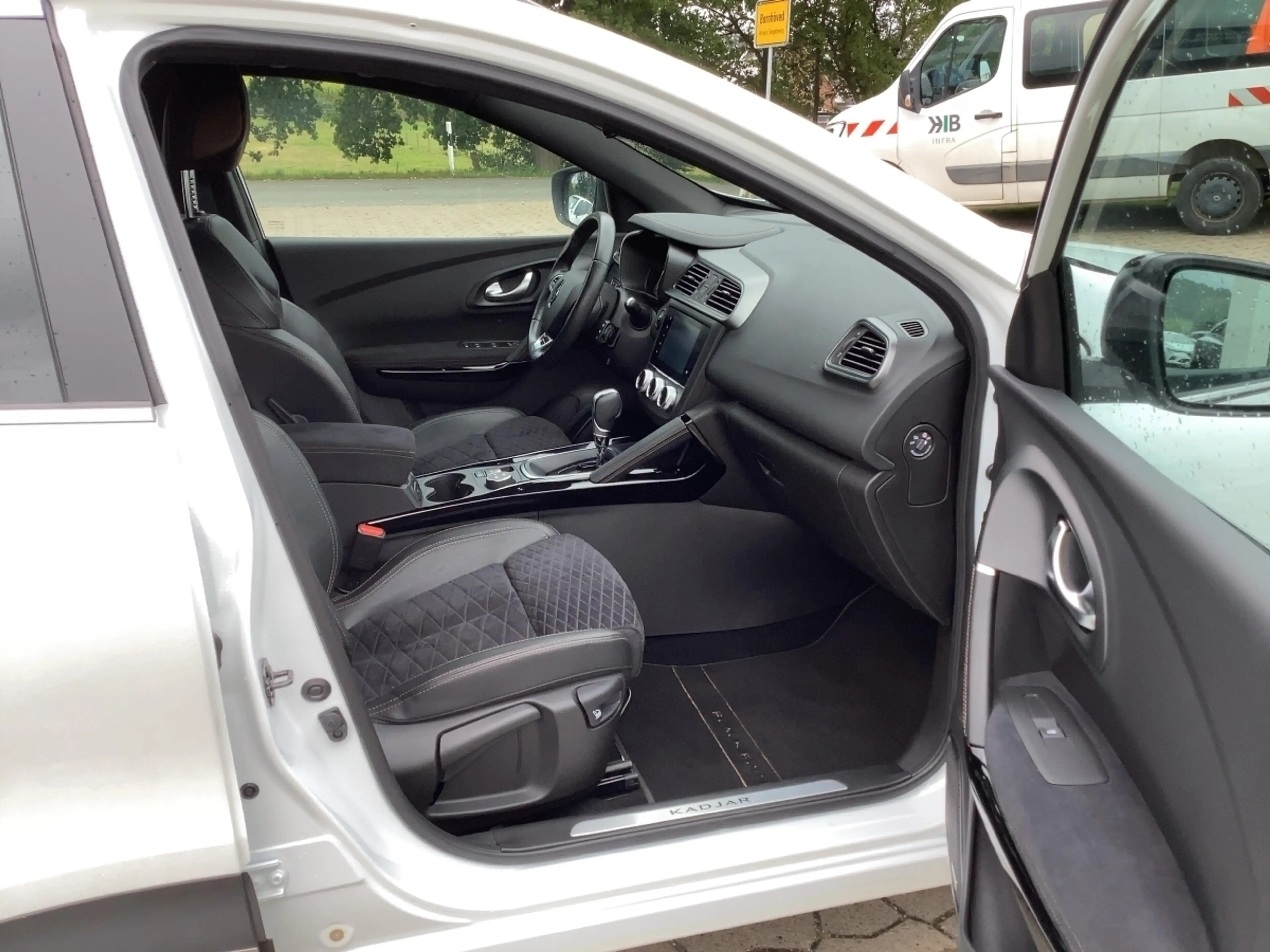Renault Kadjar TCe 140 EDC Black Edition — photo 11