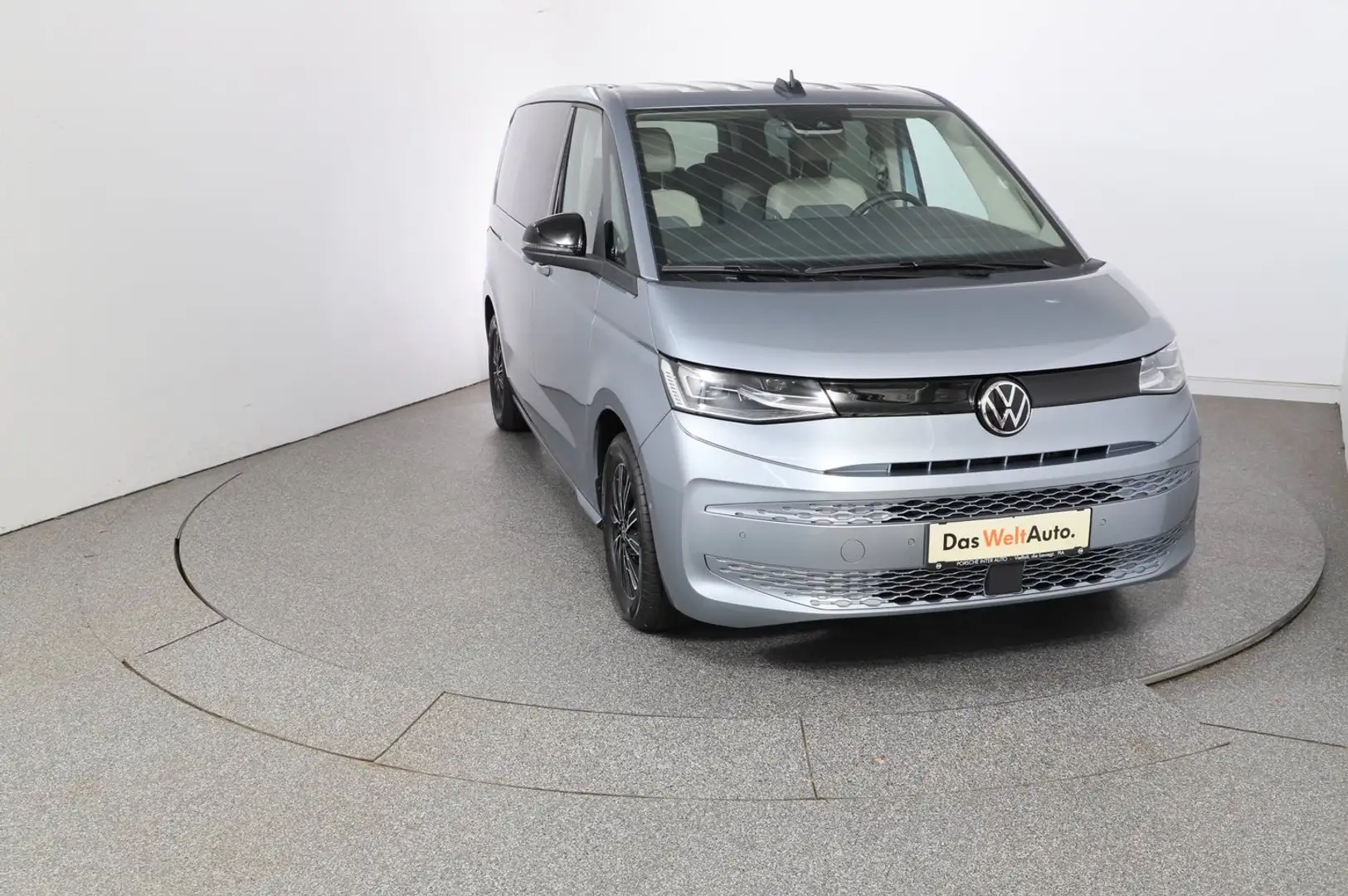 Volkswagen T7 Multivan VW T7 Multivan Business eHybrid 180 kW 4MOTION Silber - 2