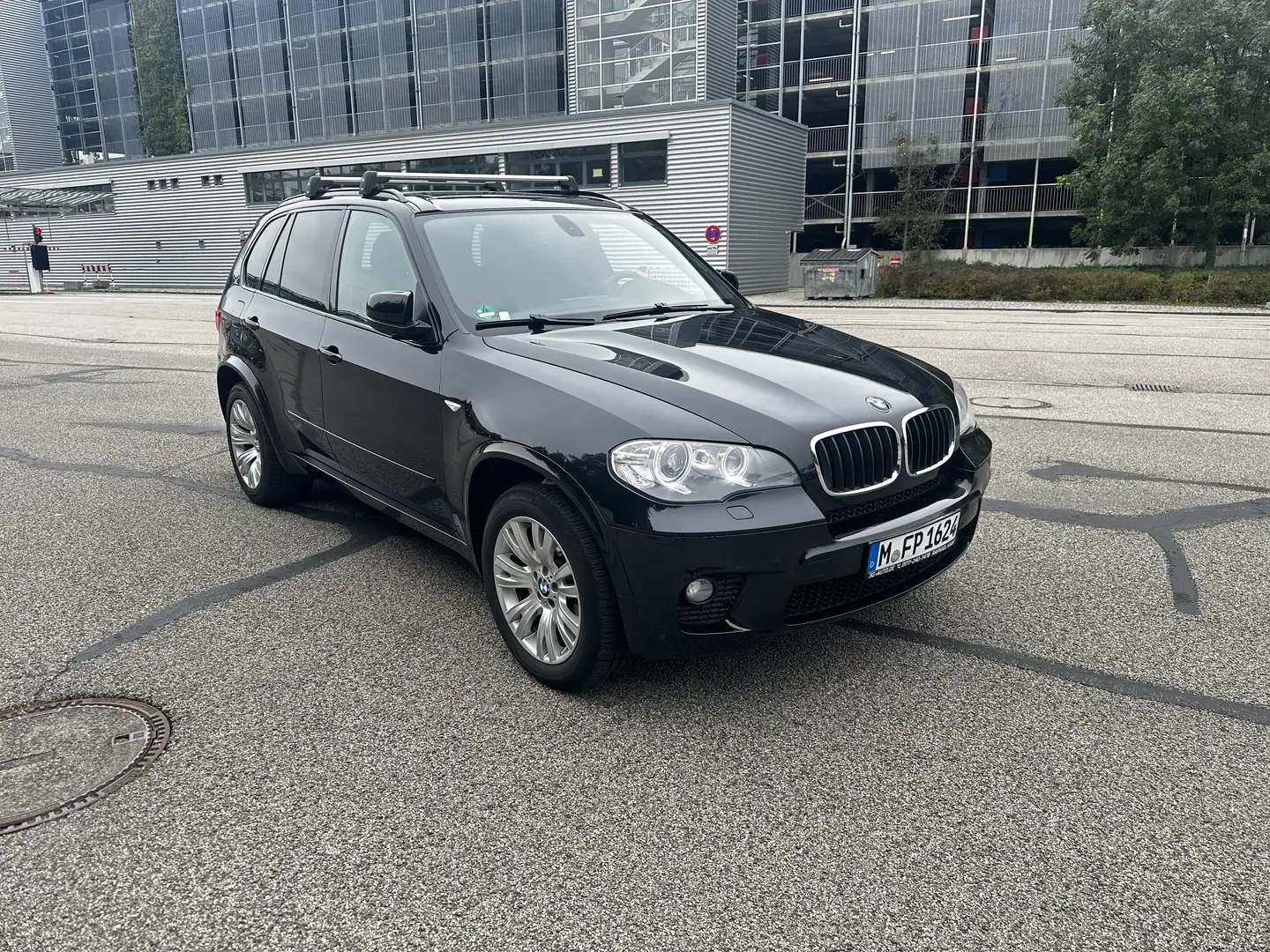 BMW X5 xDrive30d Schwarz - 1