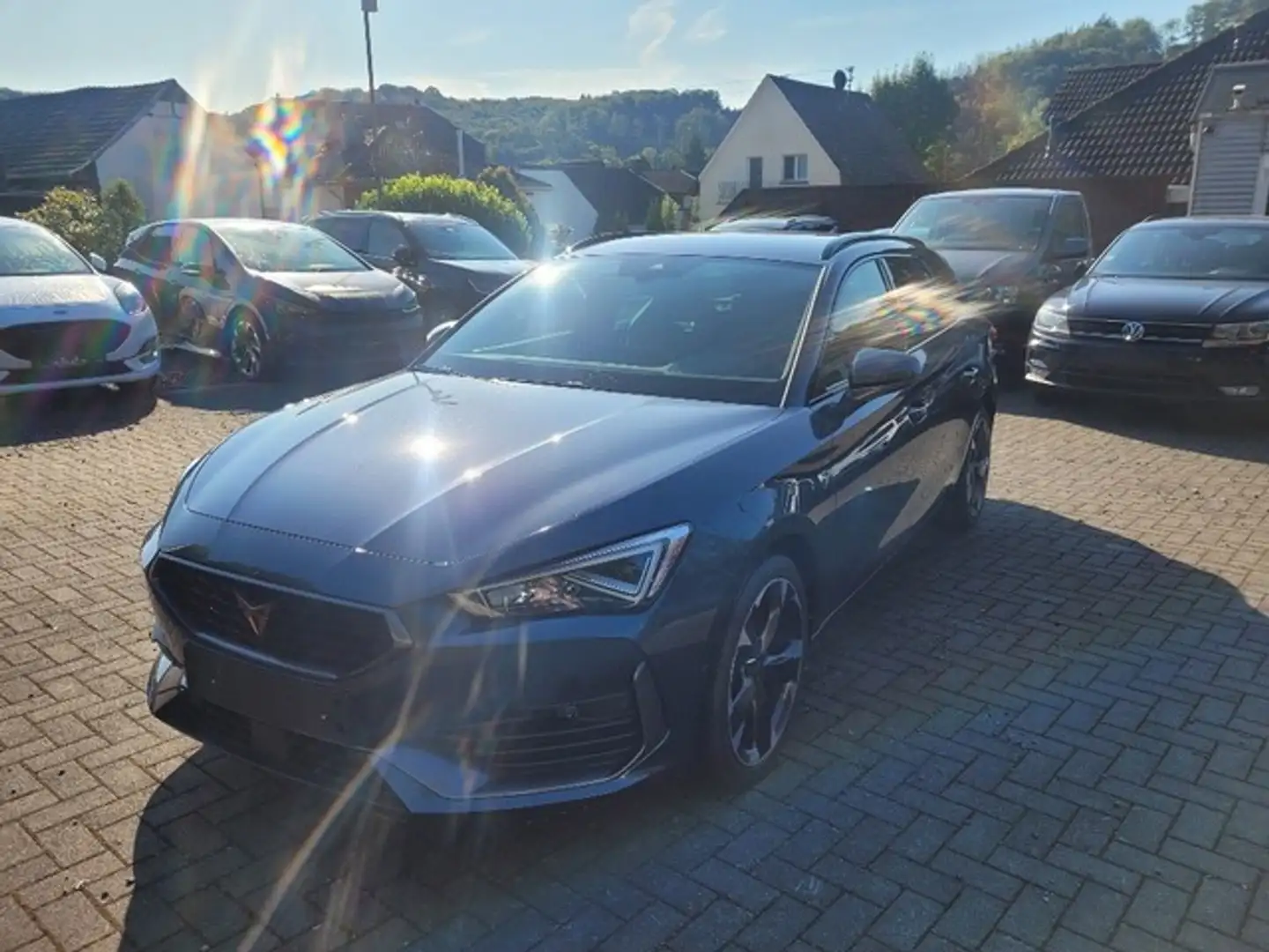 CUPRA Leon SPORTSTOURER NAVI KAMERA LED DSG 18ZOLL Grau - 2