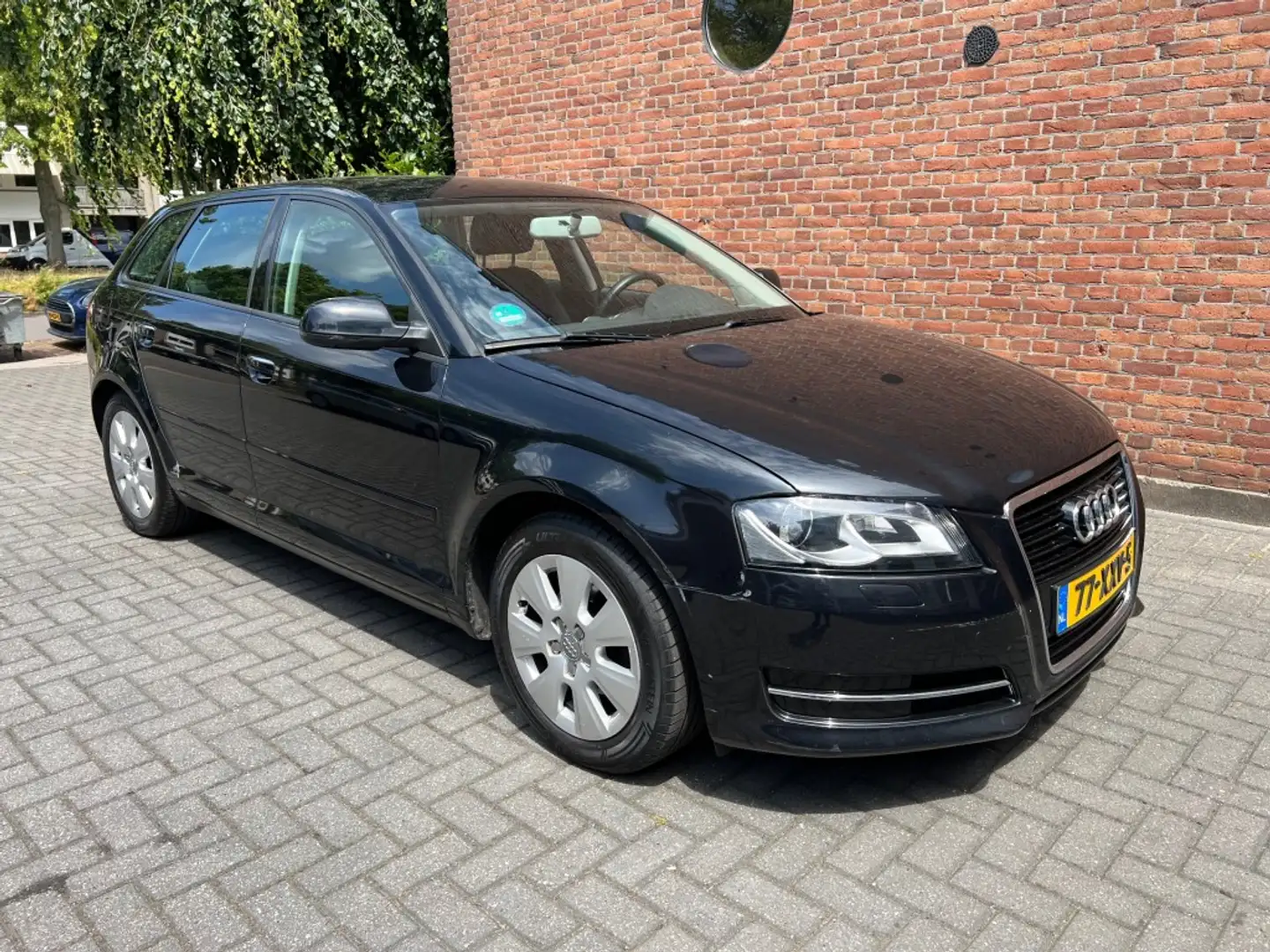 Audi A3 1.6 TDI ATTR. ADV. Nero - 1