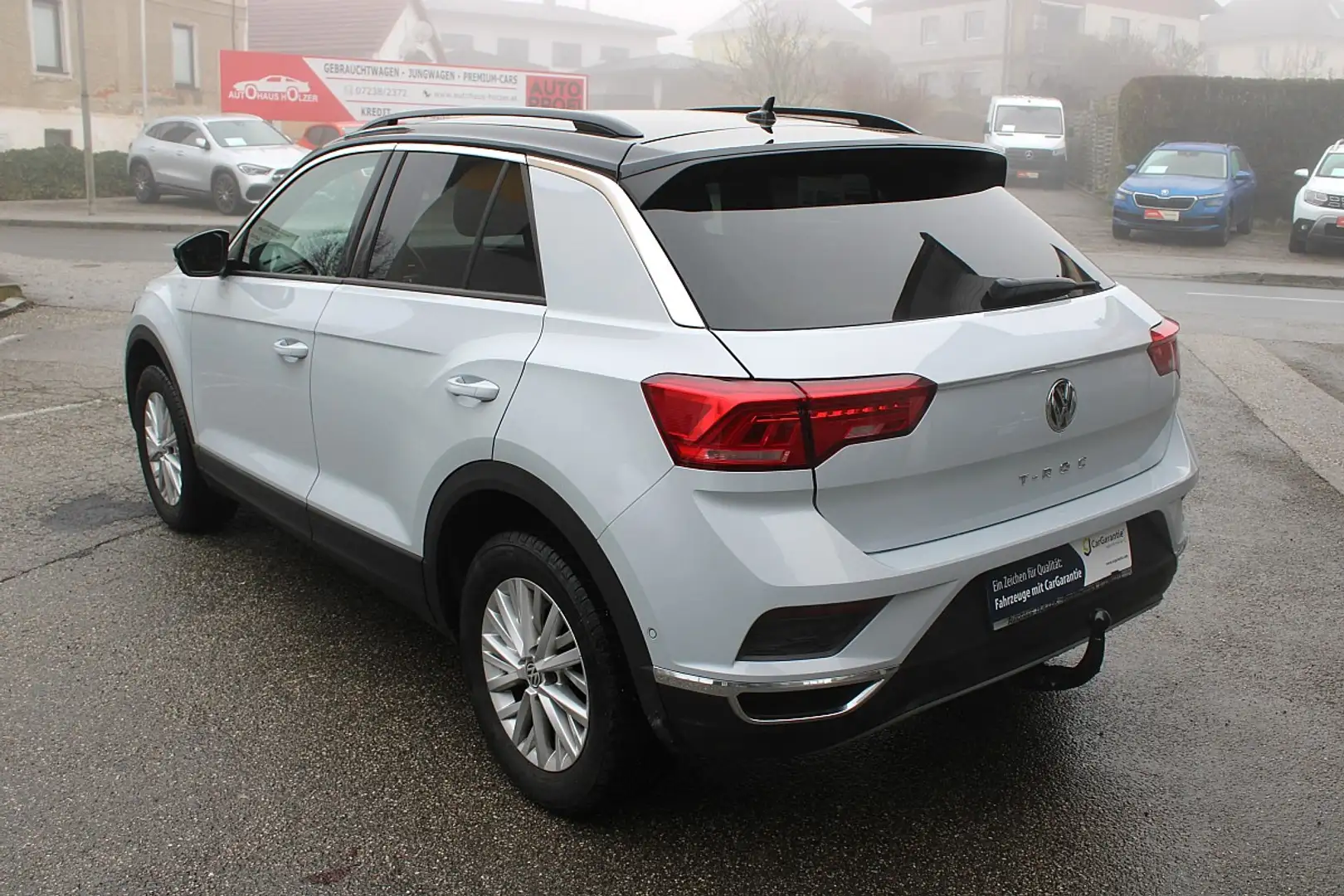 Volkswagen T-Roc 1,5 TSI ACT Design DSG *AHK, NAVI, Rü.Kam* Weiß - 2
