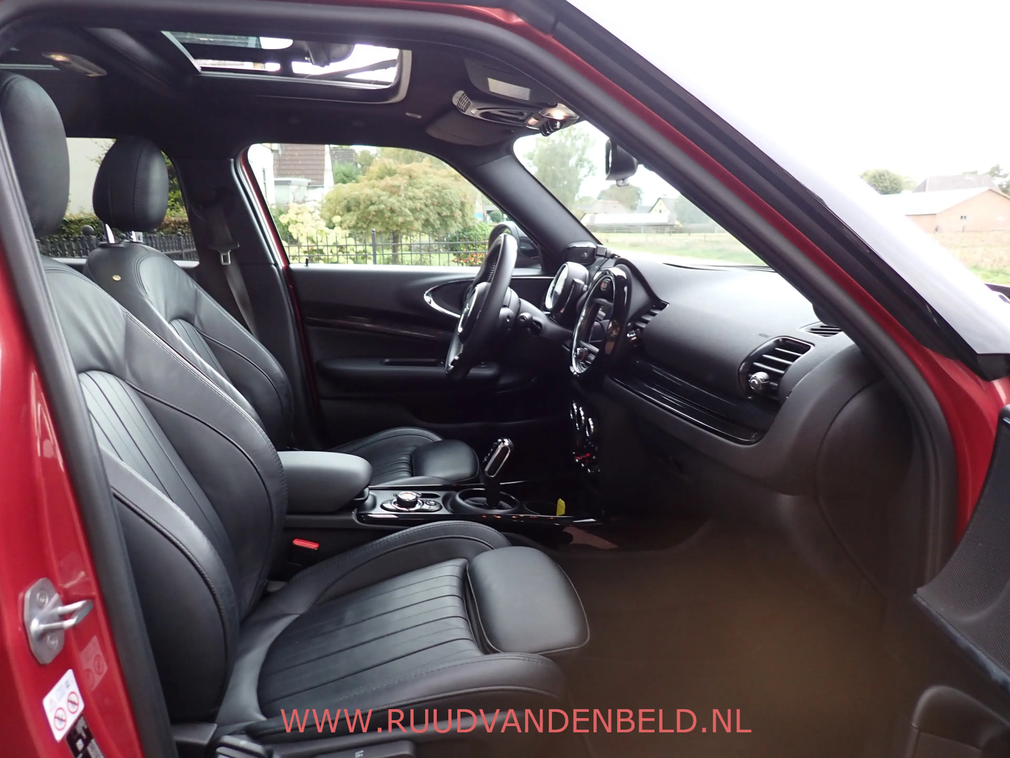 MINI Cooper S Clubman 2.0 Chili ACC / H&K / TREKHAAK / CAMERA / CARPLAY — photo 25