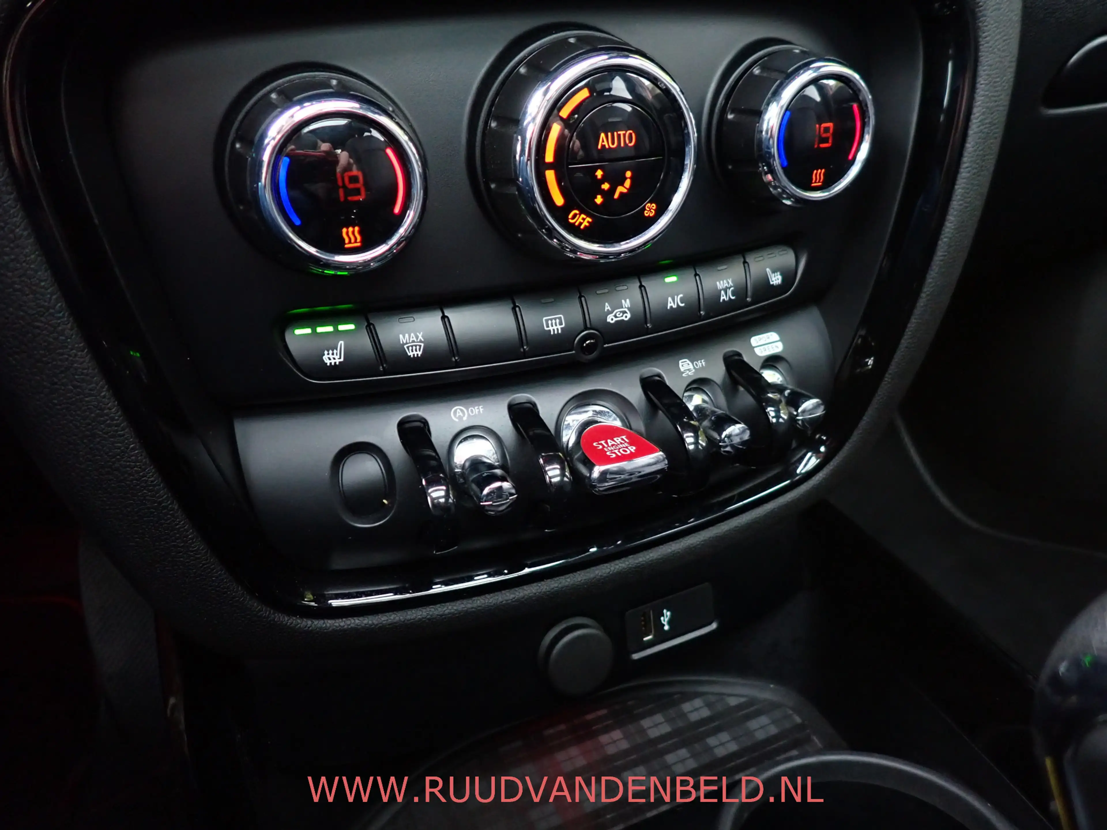 MINI Cooper S Clubman 2.0 Chili ACC / H&K / TREKHAAK / CAMERA / CARPLAY — photo 22