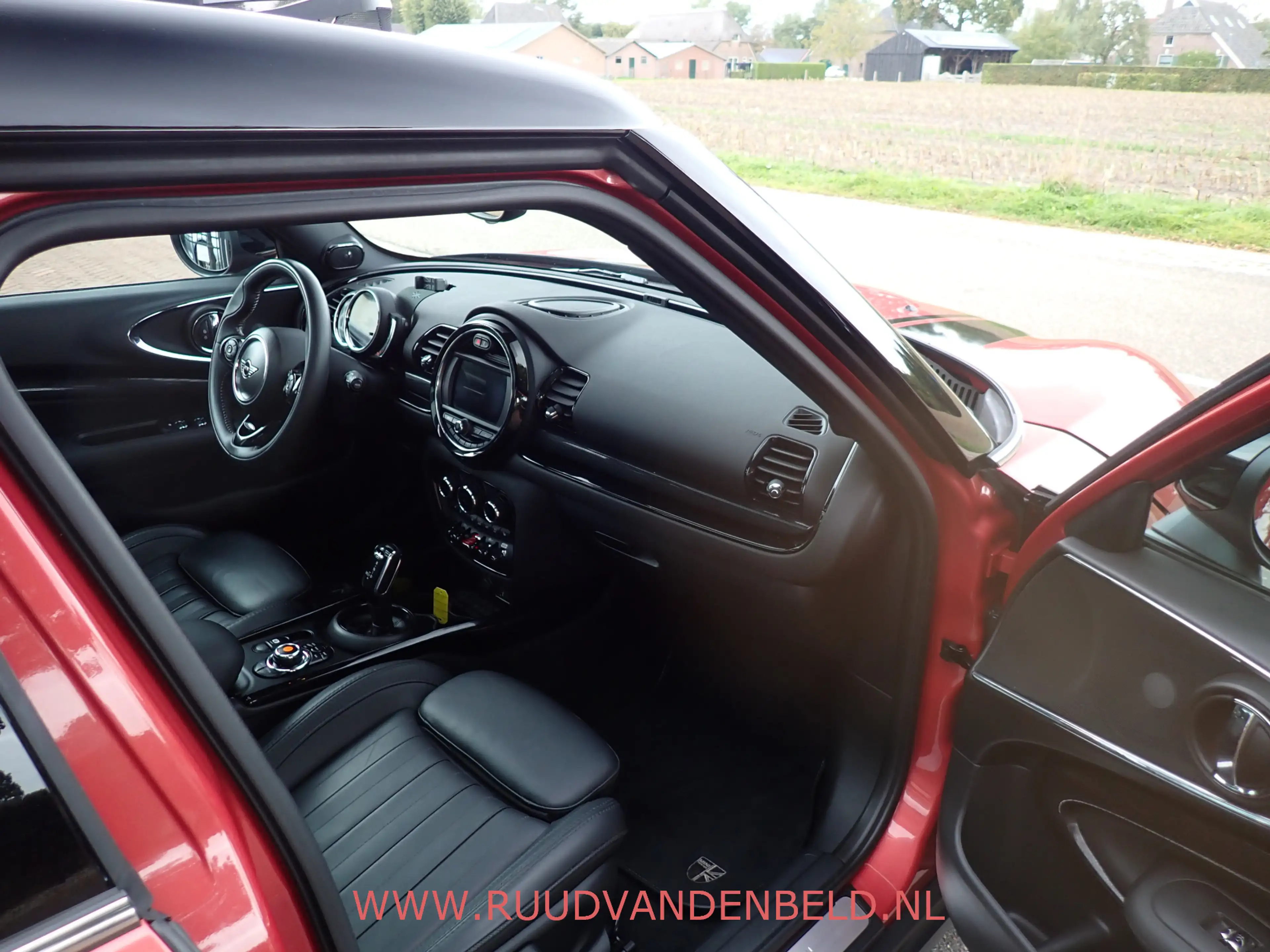 MINI Cooper S Clubman 2.0 Chili ACC / H&K / TREKHAAK / CAMERA / CARPLAY — photo 26