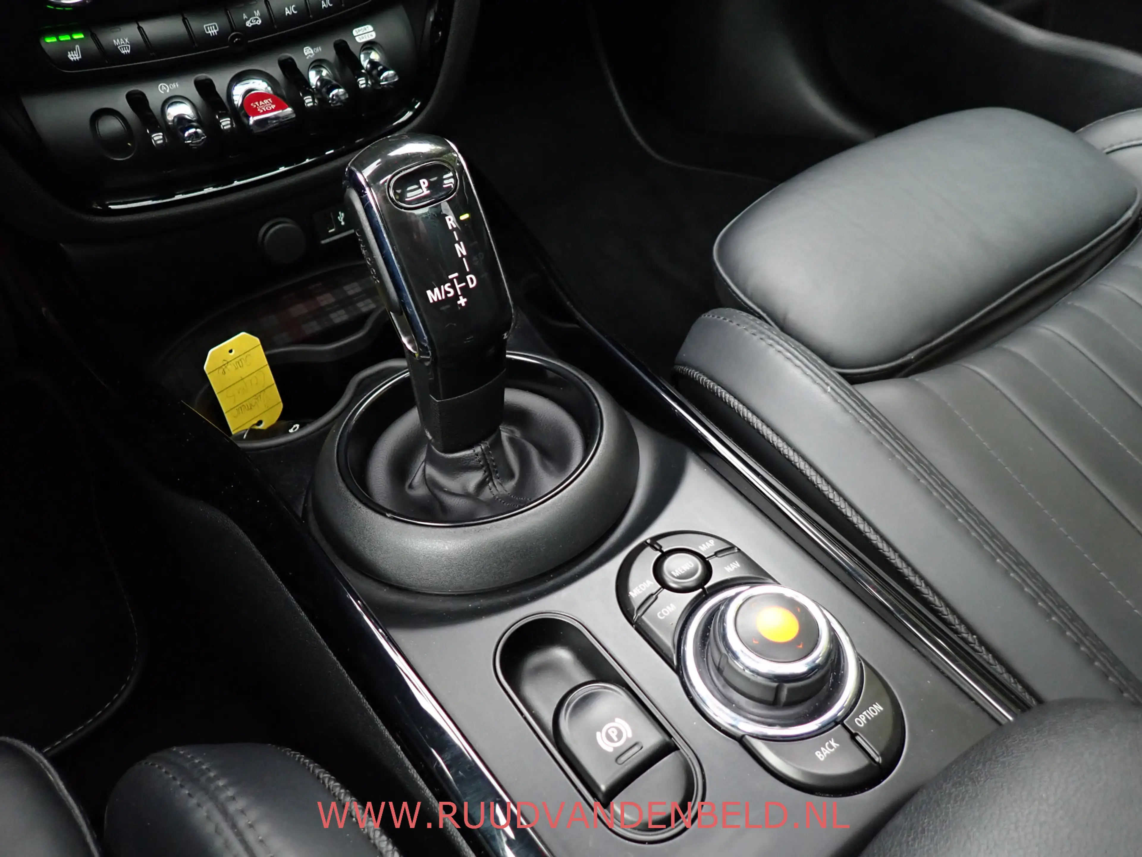 MINI Cooper S Clubman 2.0 Chili ACC / H&K / TREKHAAK / CAMERA / CARPLAY — photo 23