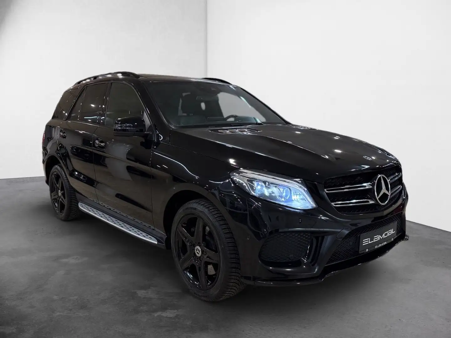 Mercedes-Benz GLE 400 "4Matic"AMG-LINE"PANORAMA"AIRMATIC"20ZOLL Schwarz - 1