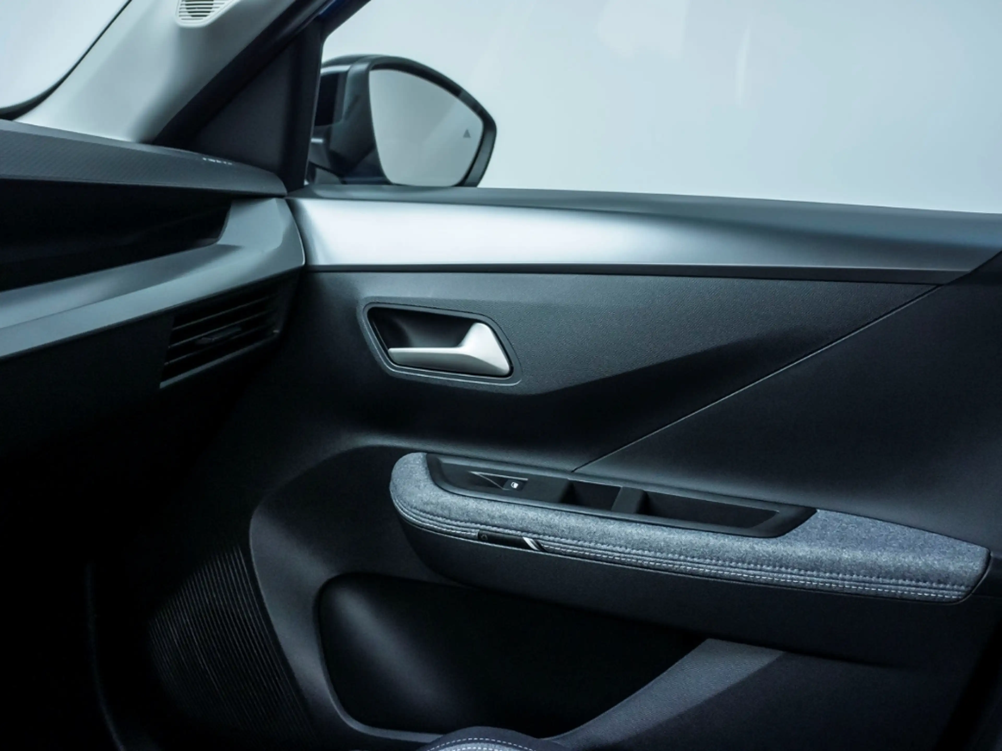 Opel Frontera GS 1.2 AUTOMATIK SITZHEIZUNG HYBRID (GW221) — photo 24