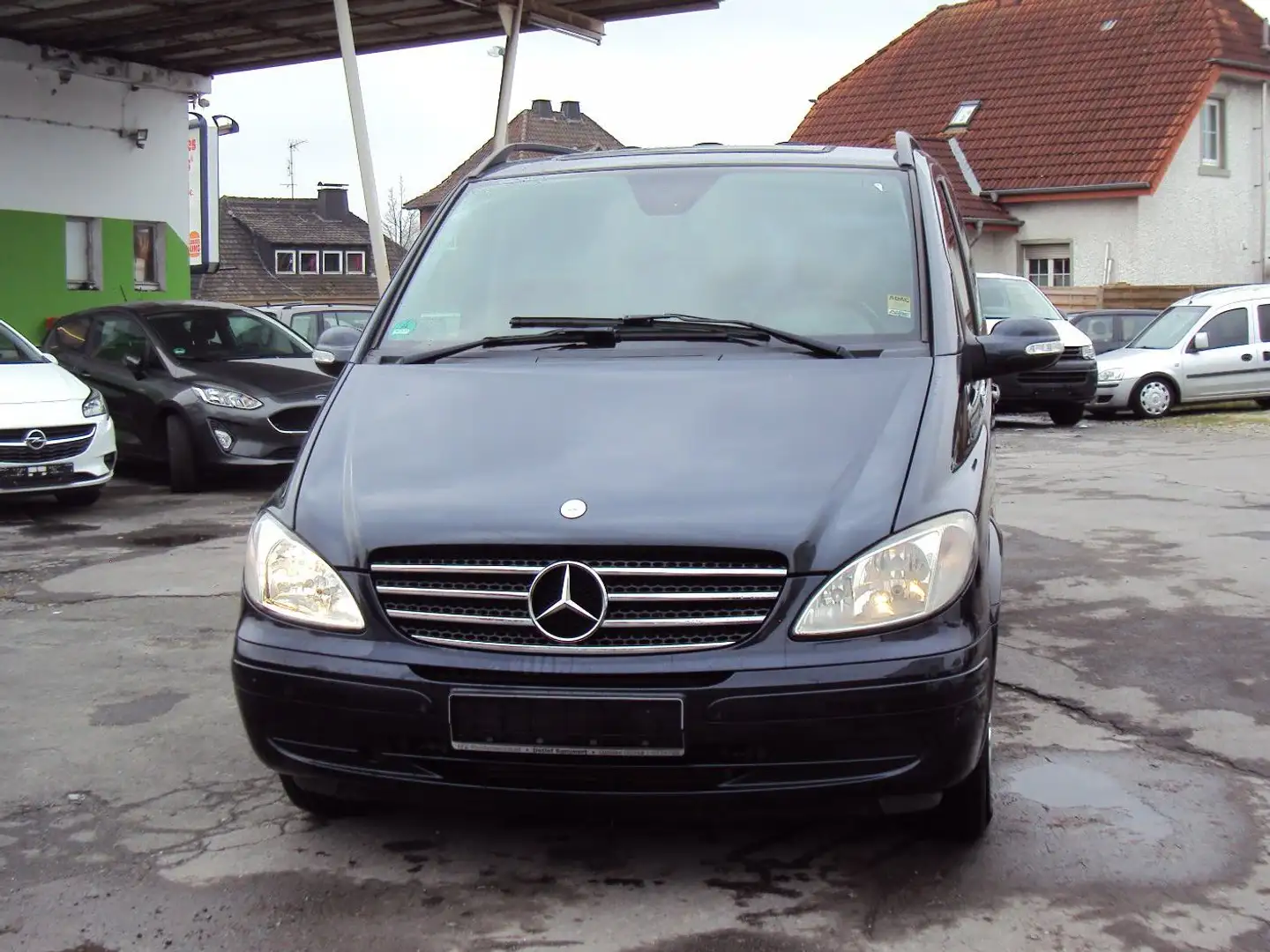 Mercedes-Benz Viano 2.2 CDI kompakt (639.811) Schwarz - 1