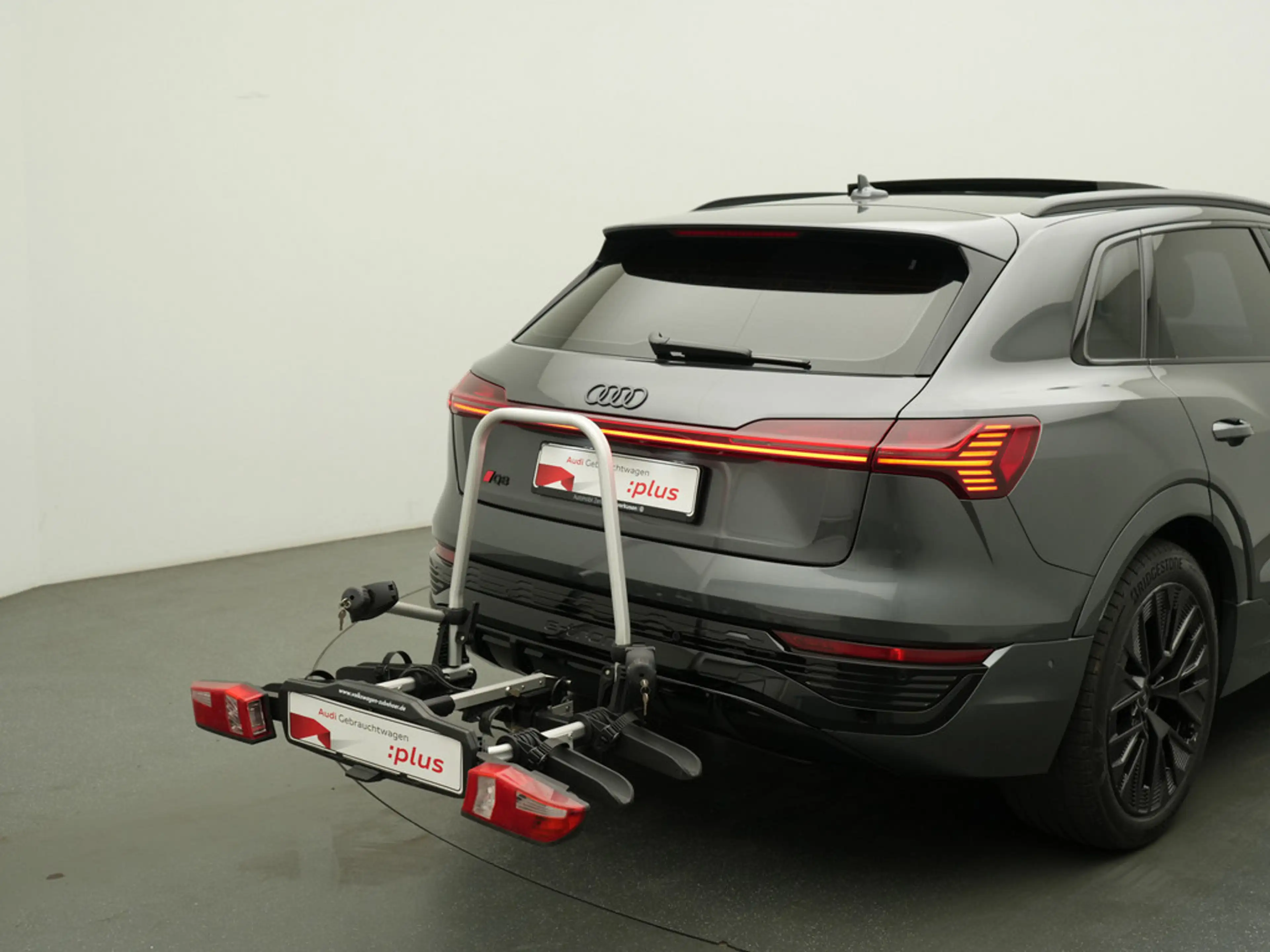 Audi Q8 e-tron S line PANO MATRIX AHK ACC LUFT LED — photo 4